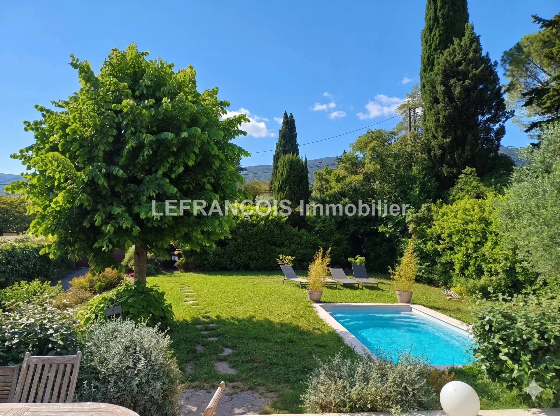 Agence immobilière de 