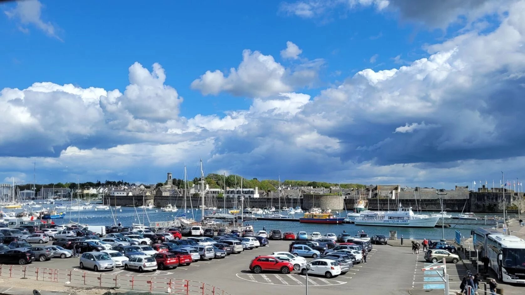 CONCARNEAU - Centre-Ville - Belle Maison Bourgeoise de 6 pièces et plus de 200 m² avec Jardin