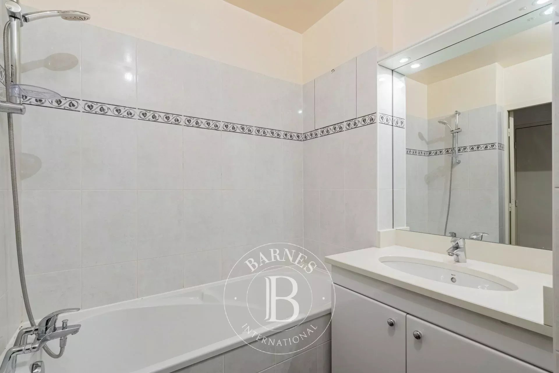 Daire Paris 14ème - picture 5