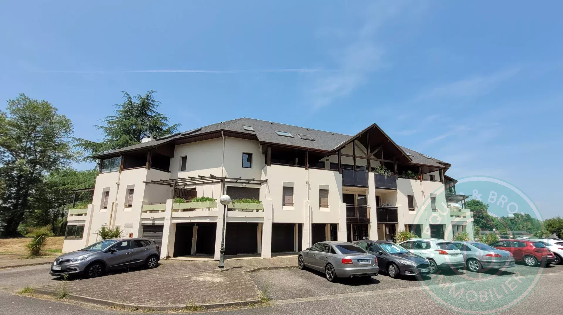 Agence immobilière de 