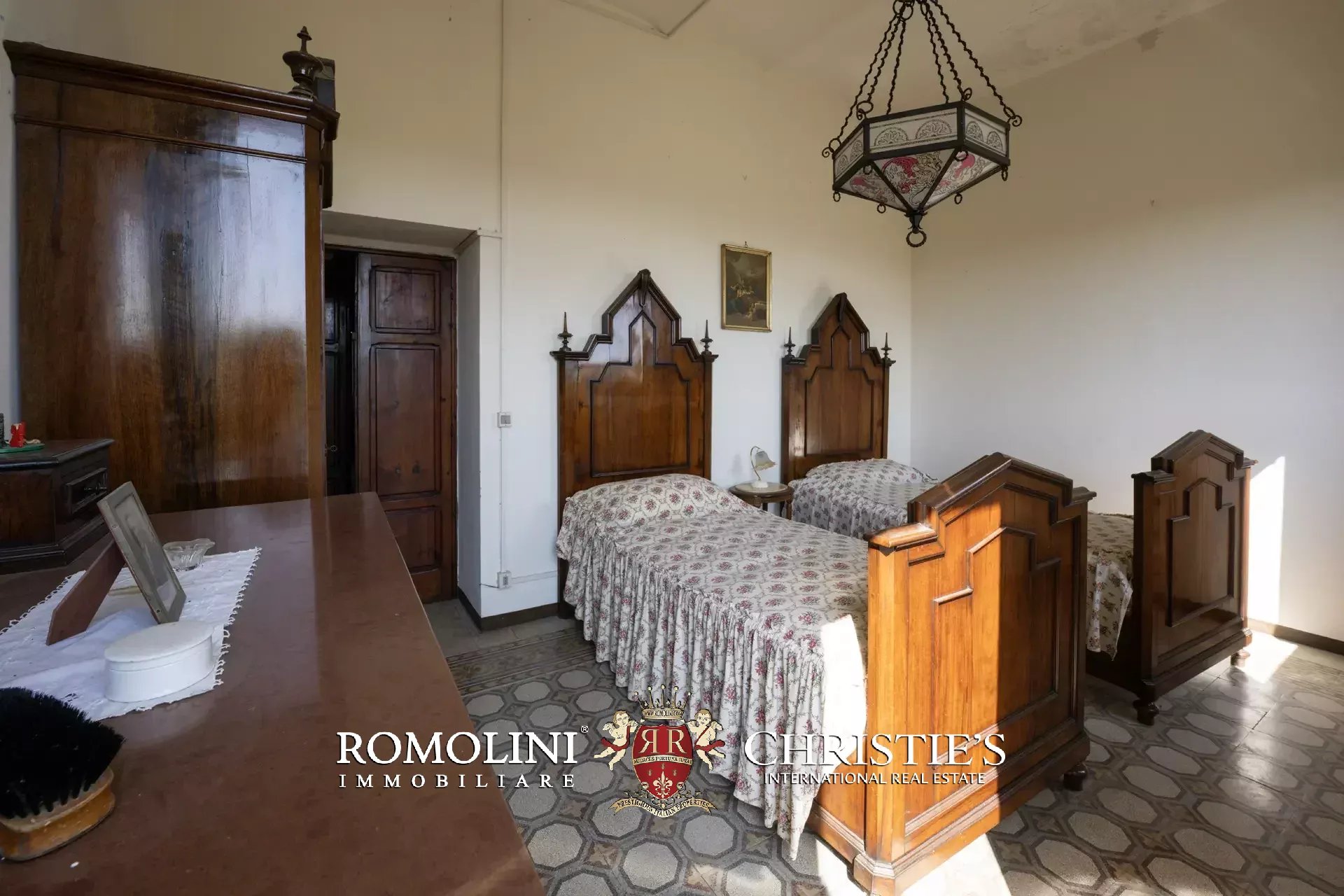 17 Bedroom Villa/Townhouse's Image 25