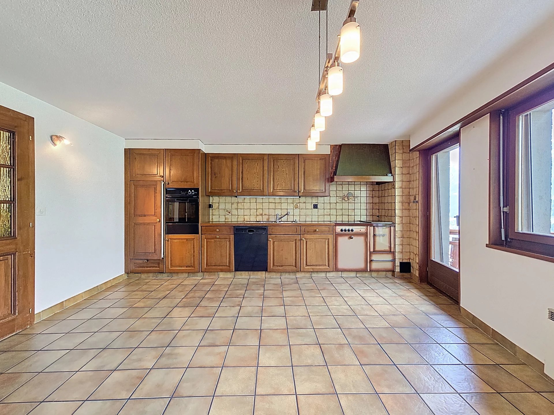 Charmante maison villageoise et sa grange traditionnelle !