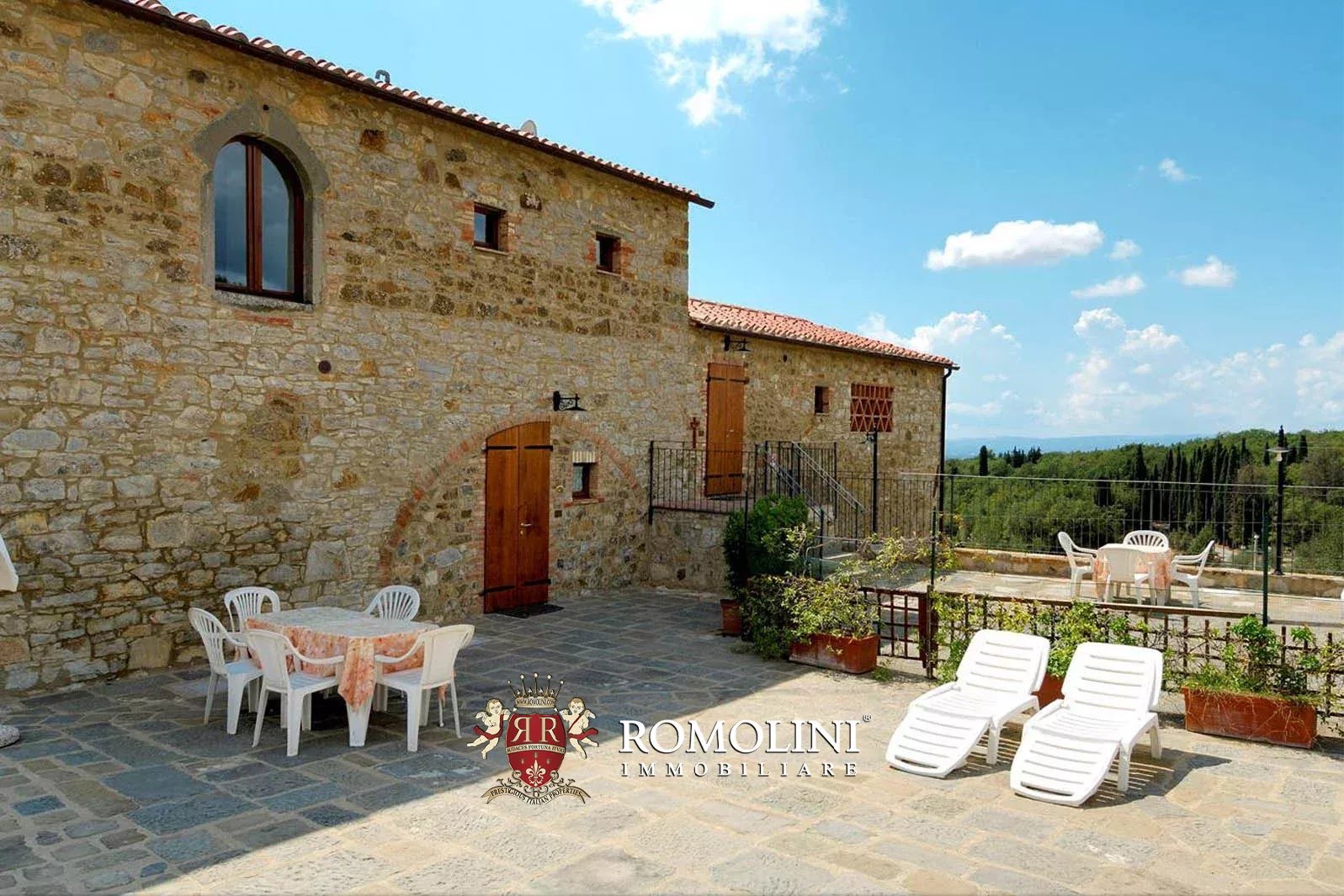 53 Bedroom Vineyard's Image 22