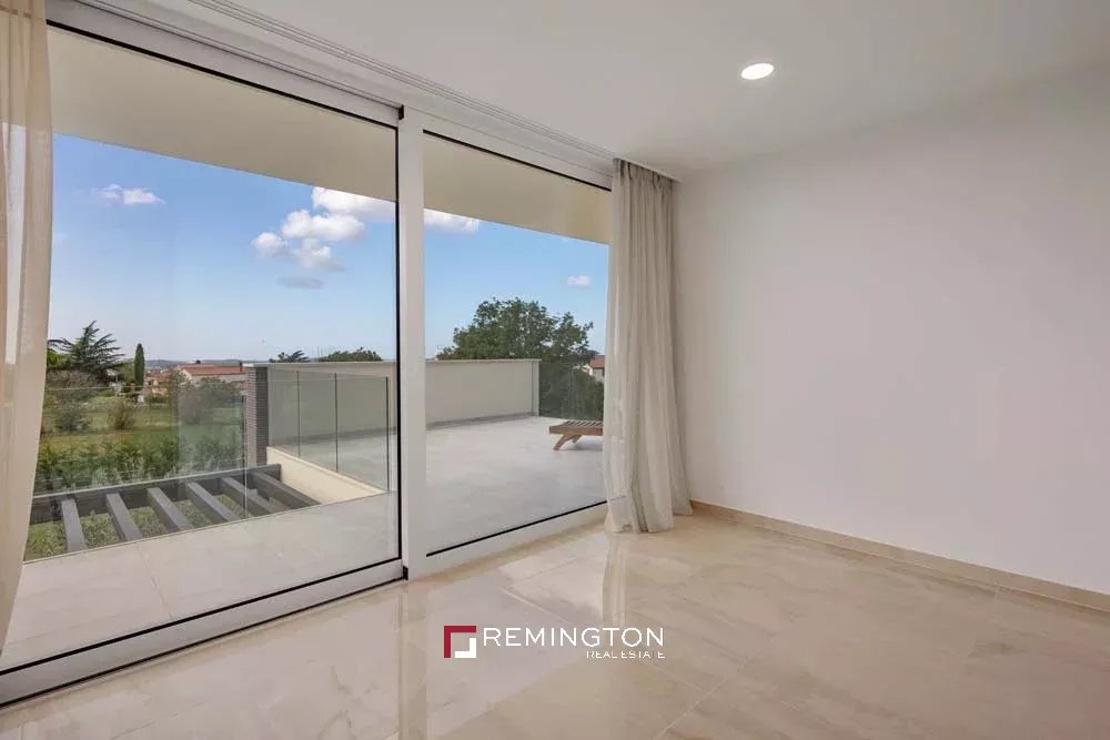 4 Bedroom Villa/Townhouse's Image 12