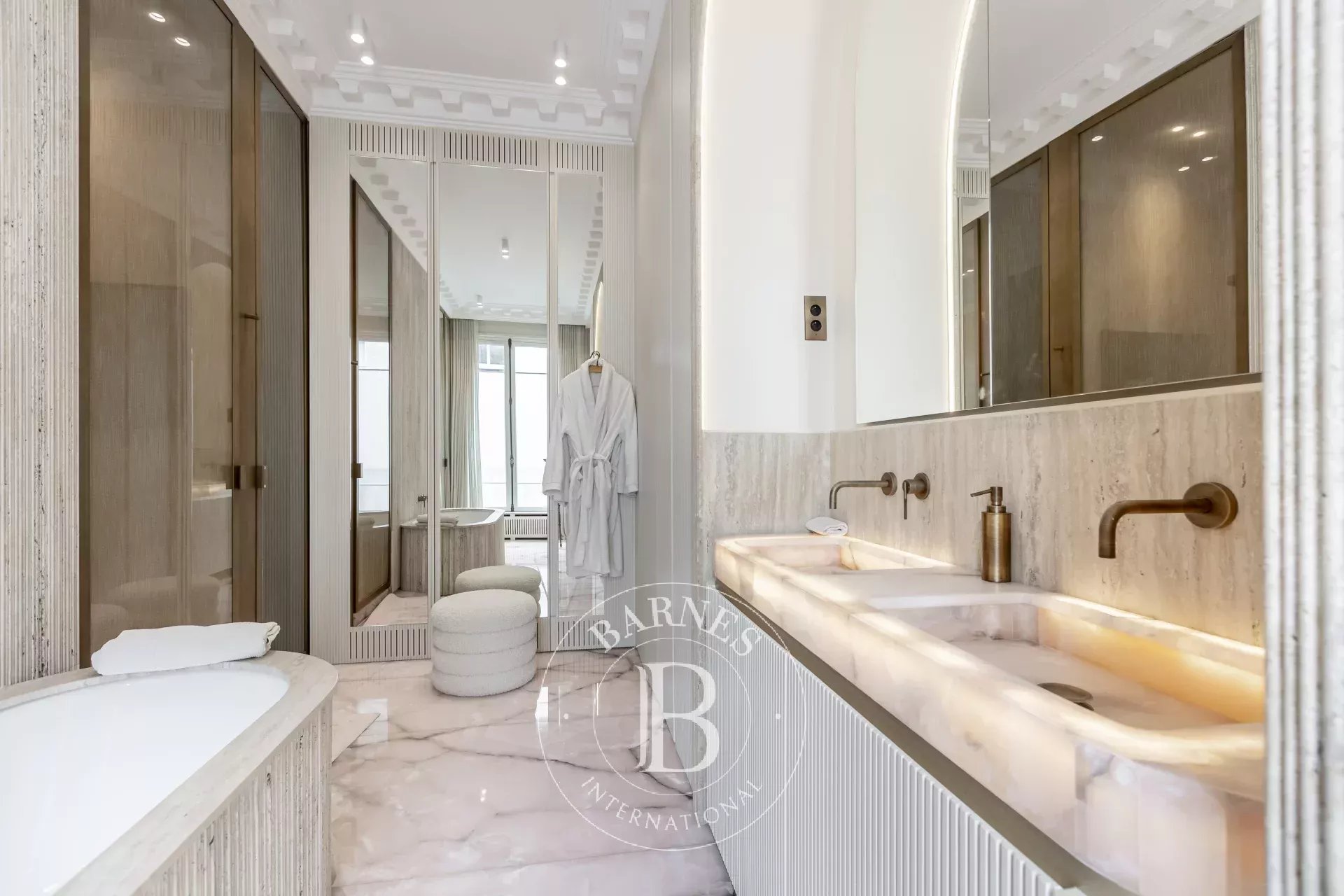 Daire Paris 8ème - picture 16