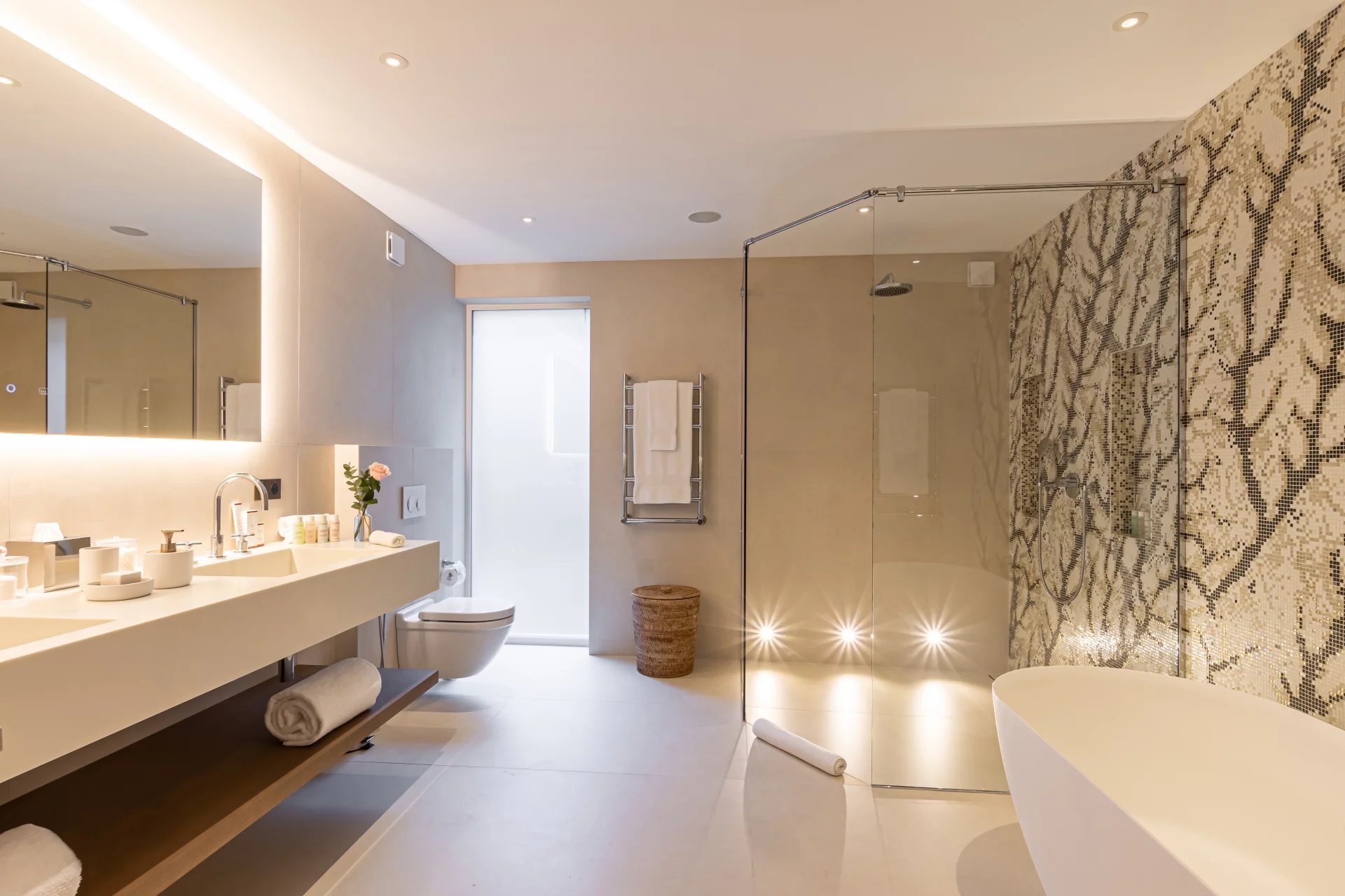 Waterfront villa with direct sea access in Saint-Tropez