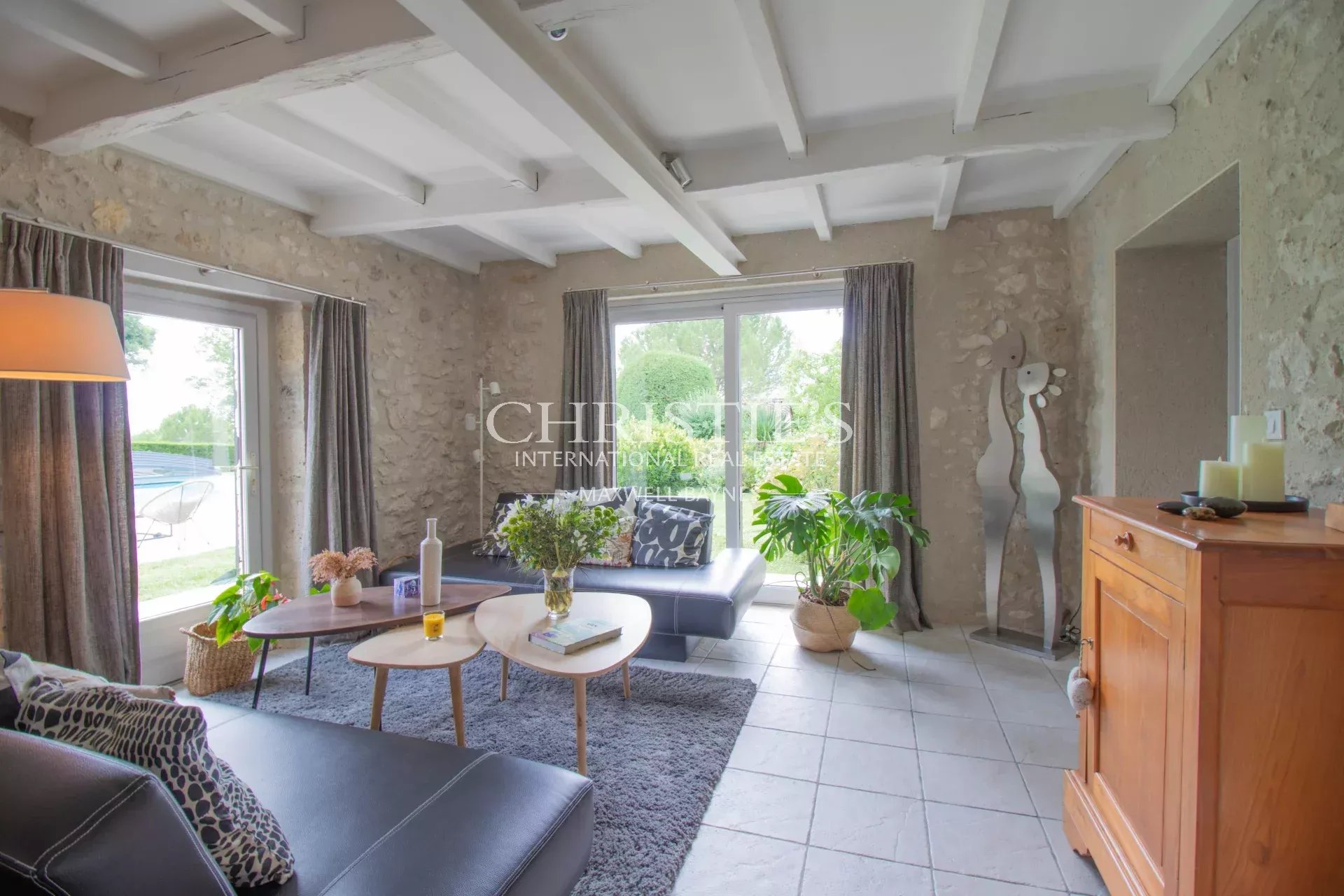 9 Bedroom Villa/Townhouse's Image 5