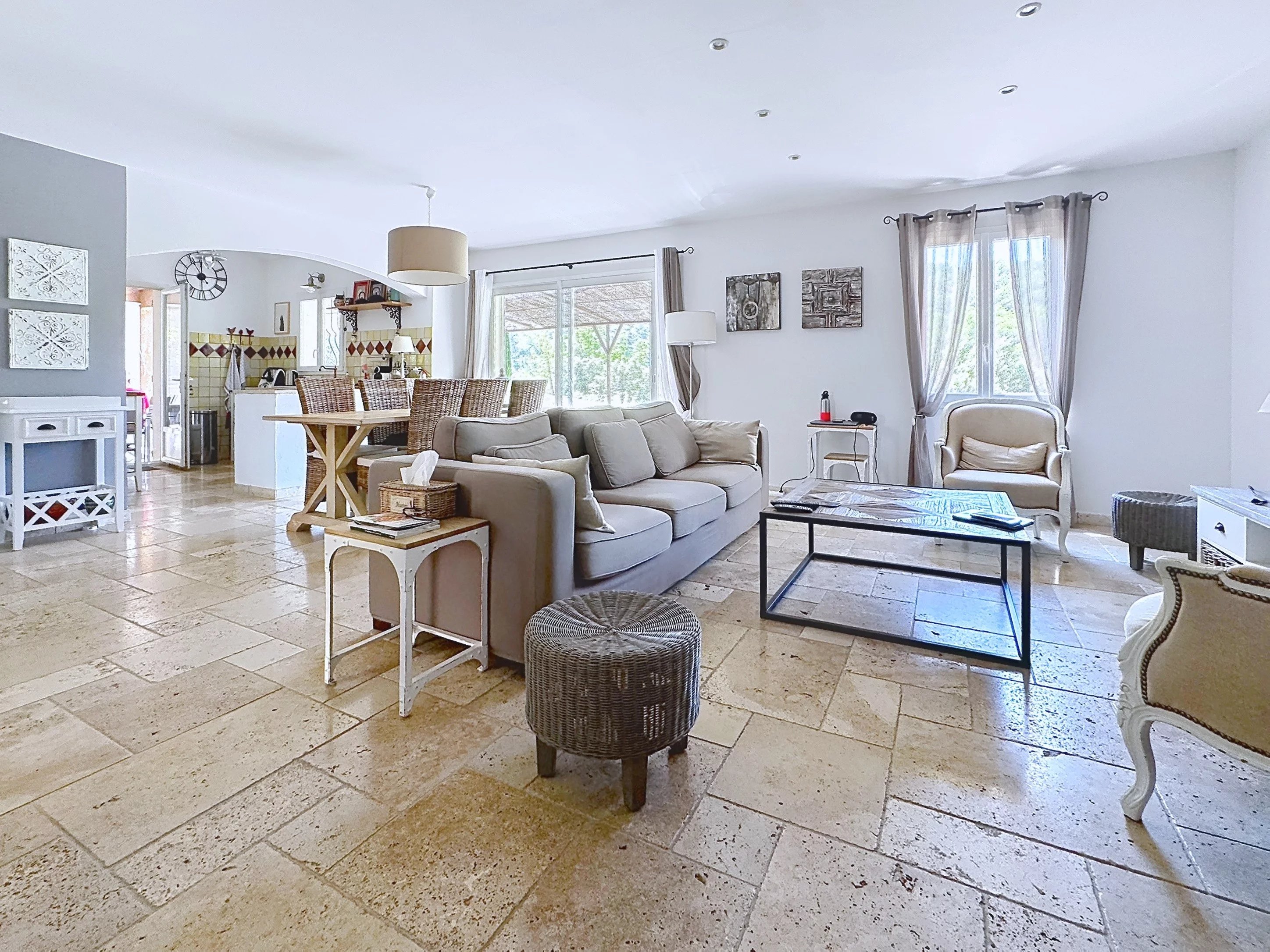 Elegant 4-Bedroom Villa with Pool in Carcès, France