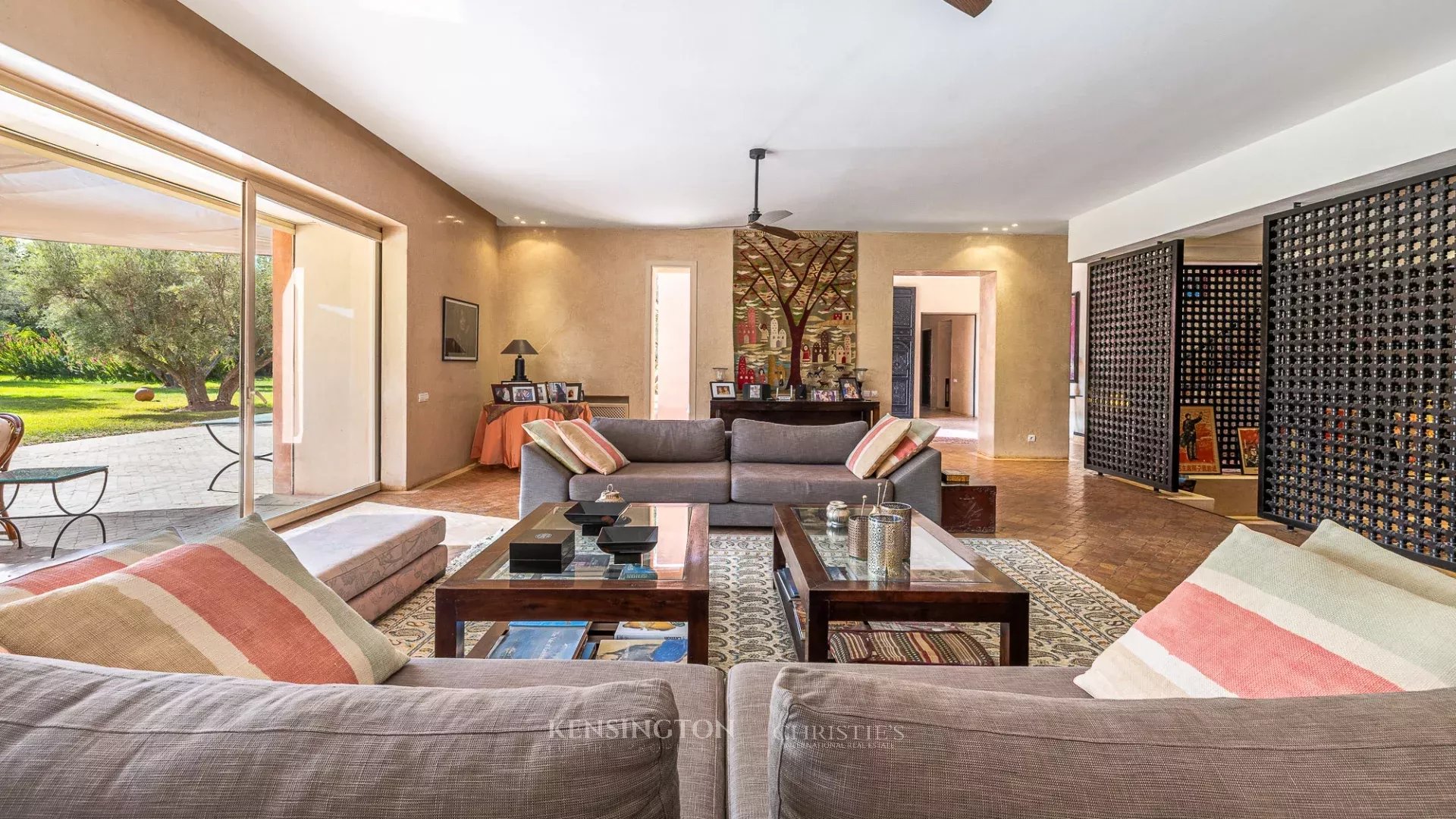 6 Bedroom Villa/Townhouse's Image 11