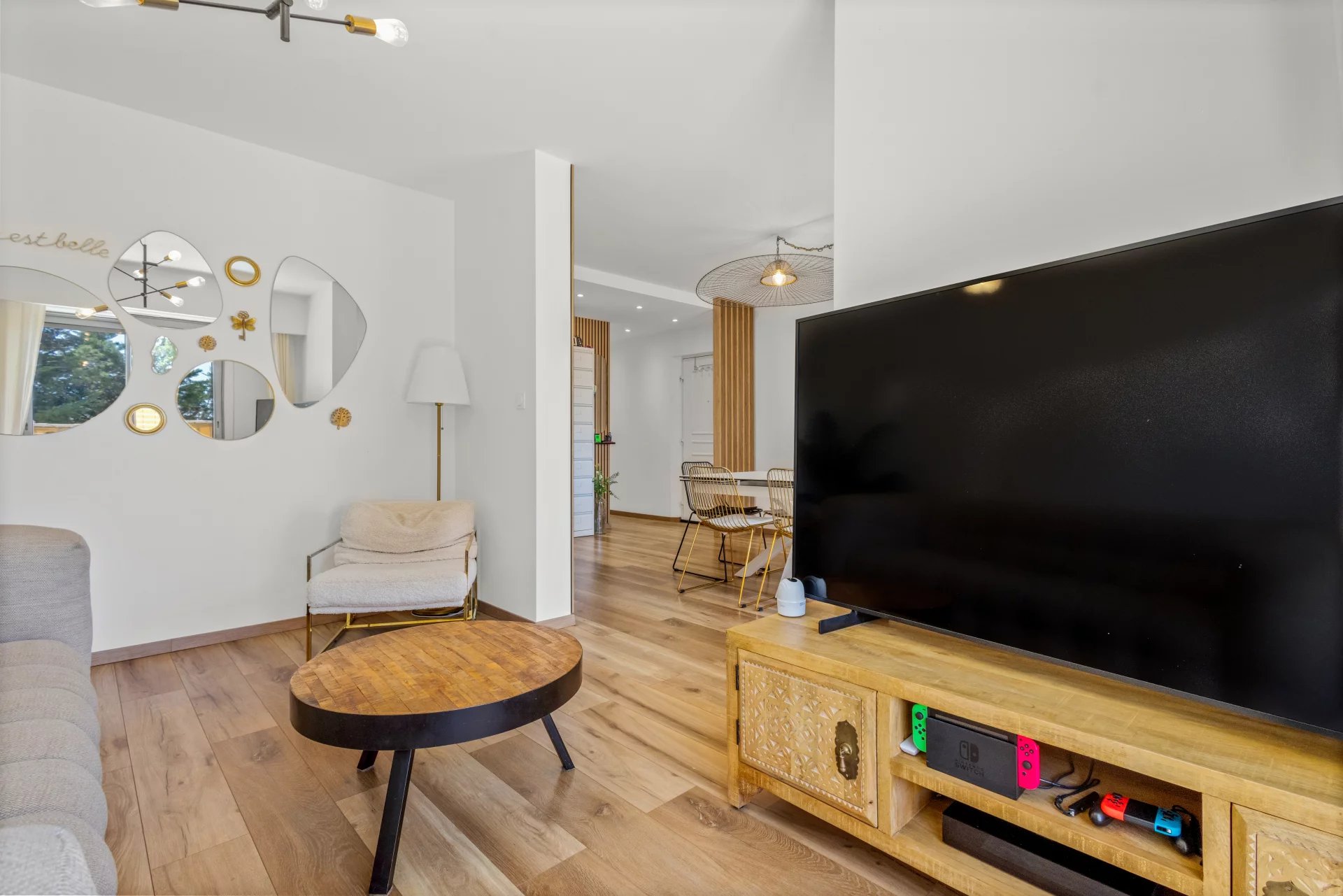 4 pièces rénové – 91,62 m² – 3 chambres – Terrasse – Double stationnement Grasse – Quartier Saint-Antoine - Photo 3