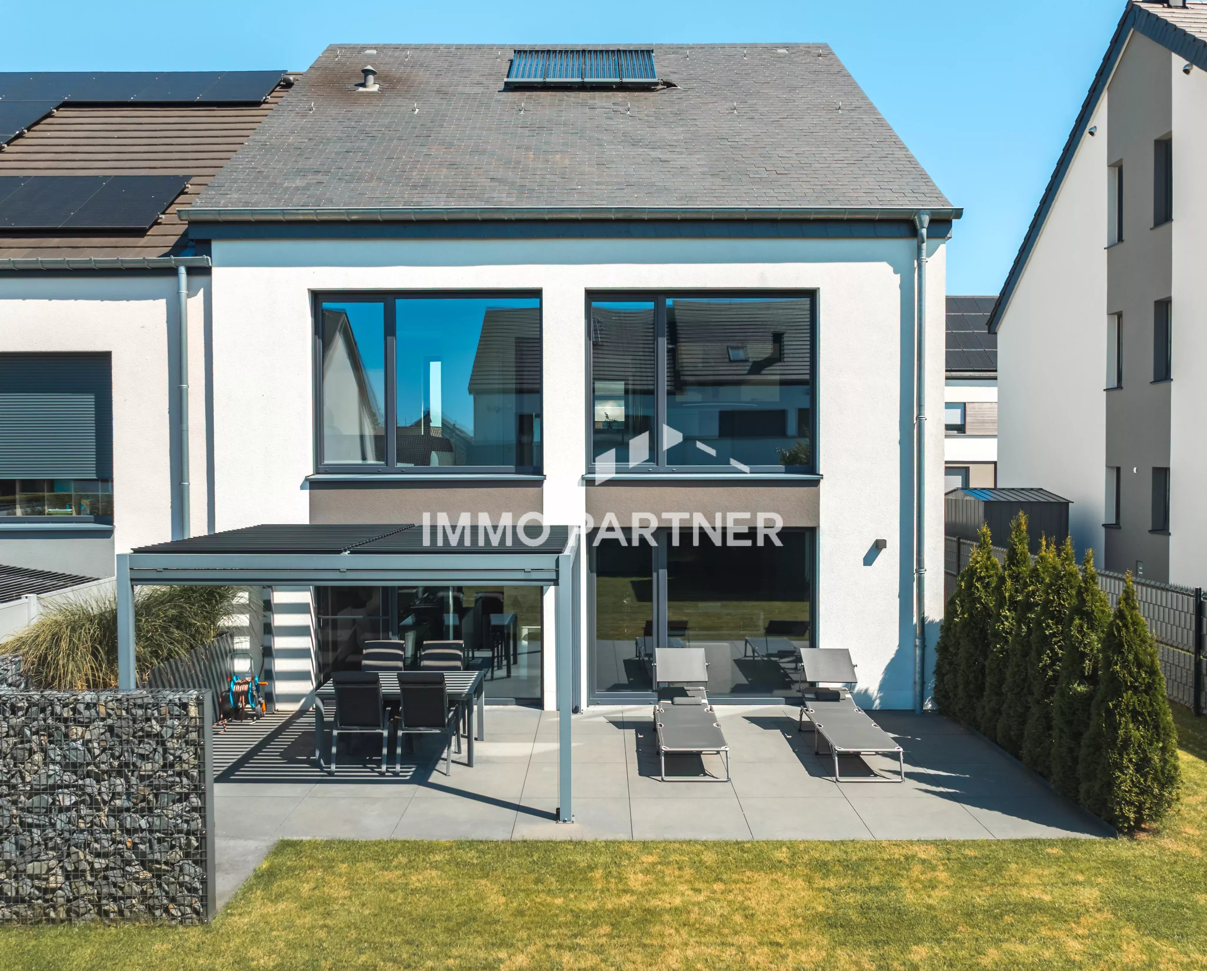 Prachtig halfvrijstaand huis