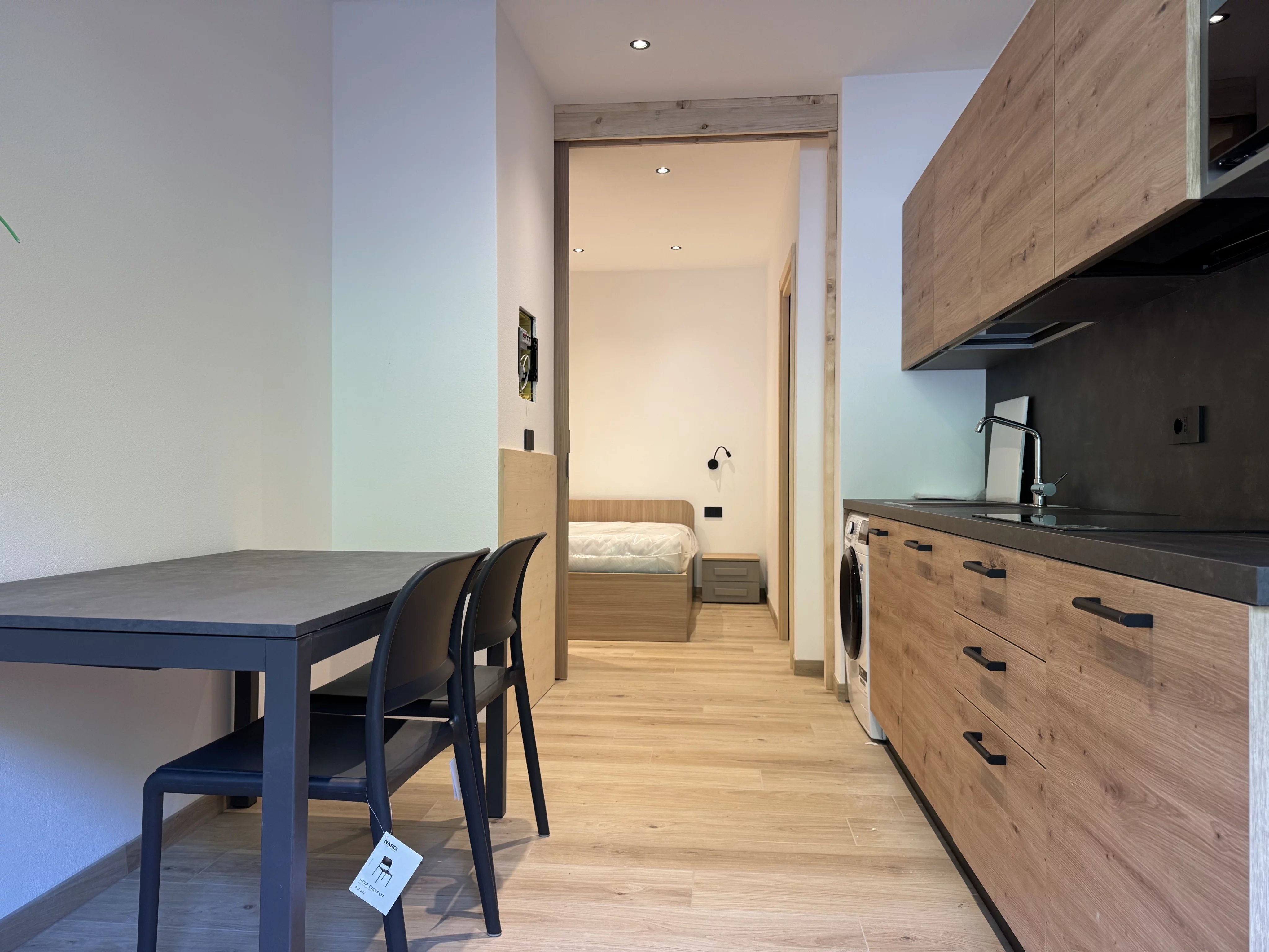 NEW STUDIO APARTMENT WITH PARKING SPACE — photo 9