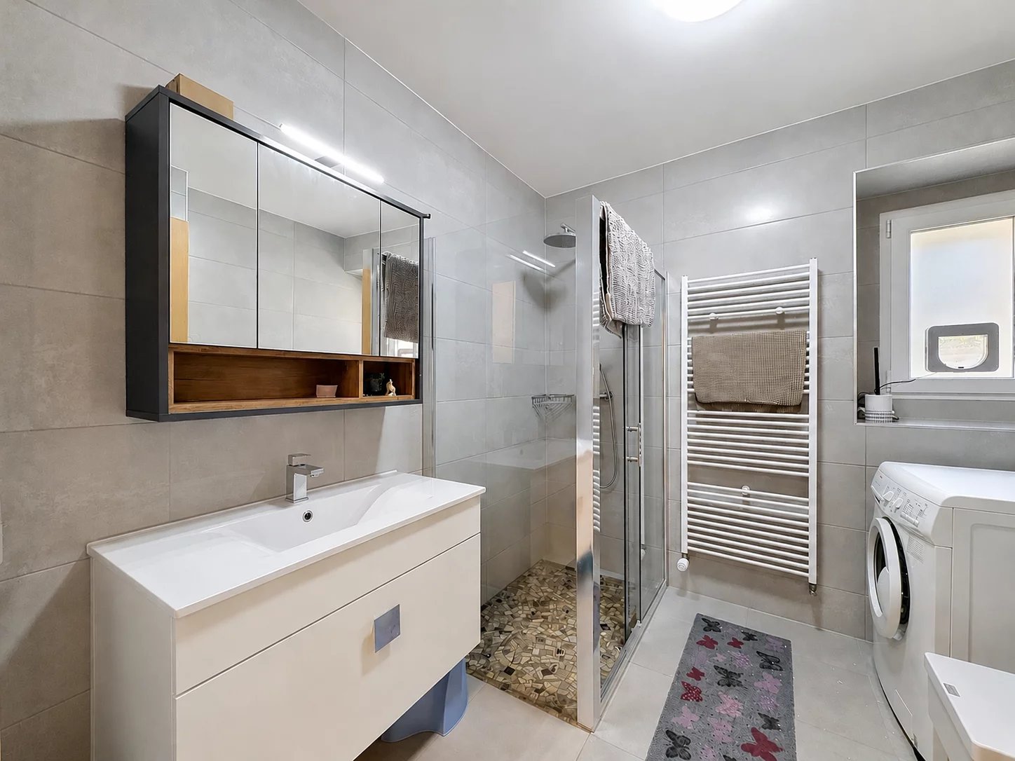 Exclusivité - Splendide maison de village rénovée, jardin et piscine