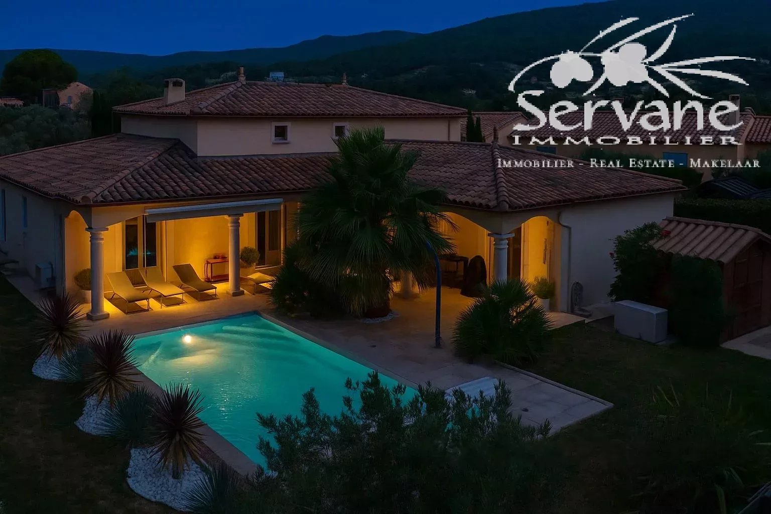 VERY NICE 4 BEDROOMS VILLA WITH POOL FOR SALE AUPS