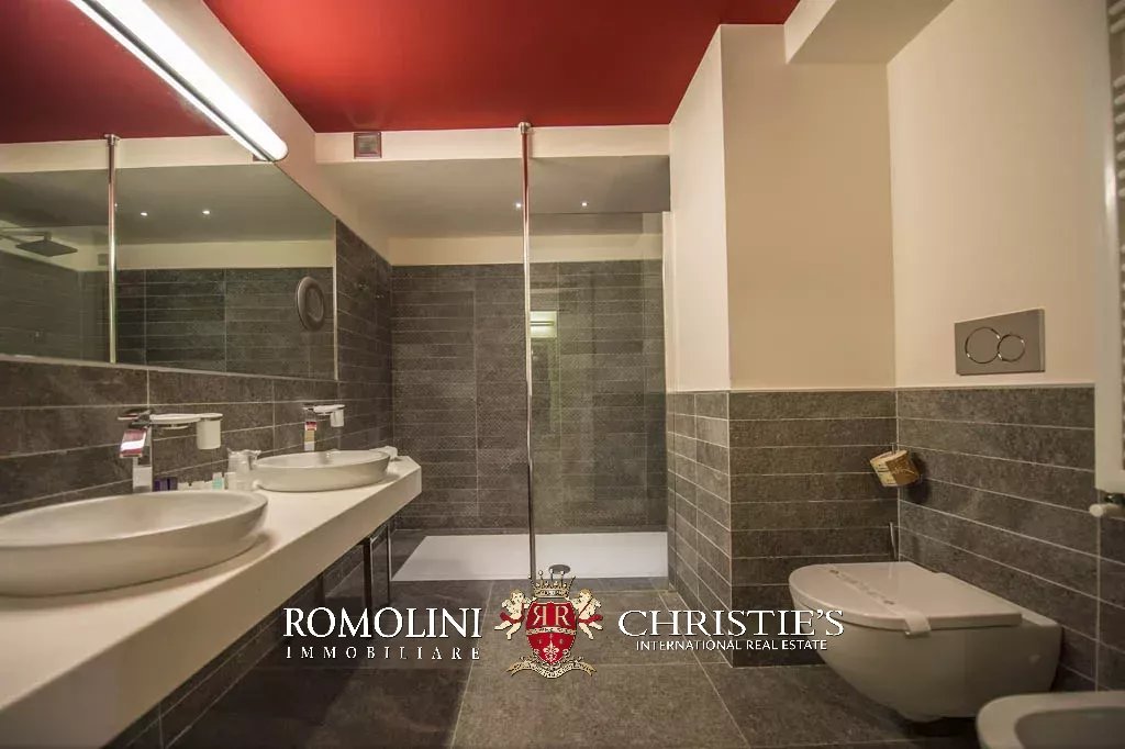 52 Bedroom Villa/Townhouse's Image 81