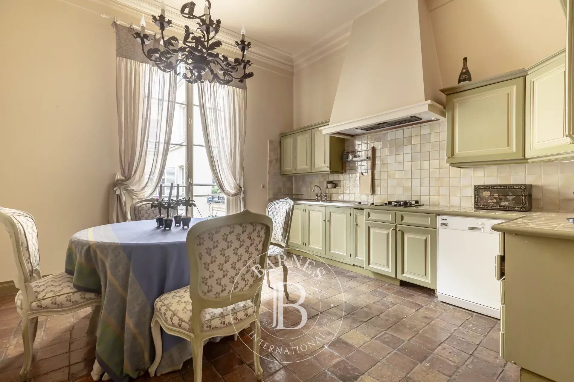 Daire Paris 8ème - picture 13