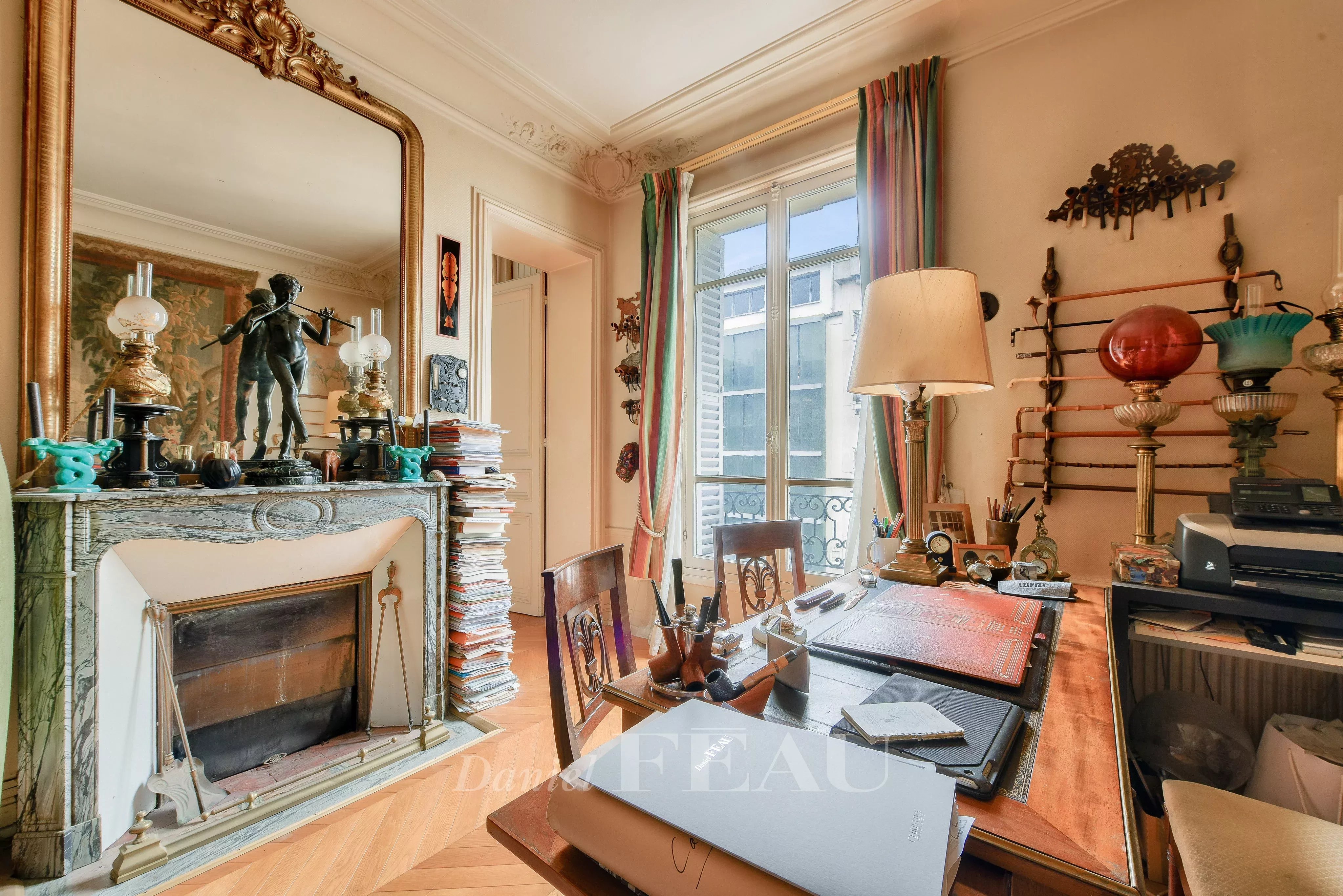 Sale Apartment Paris 17th