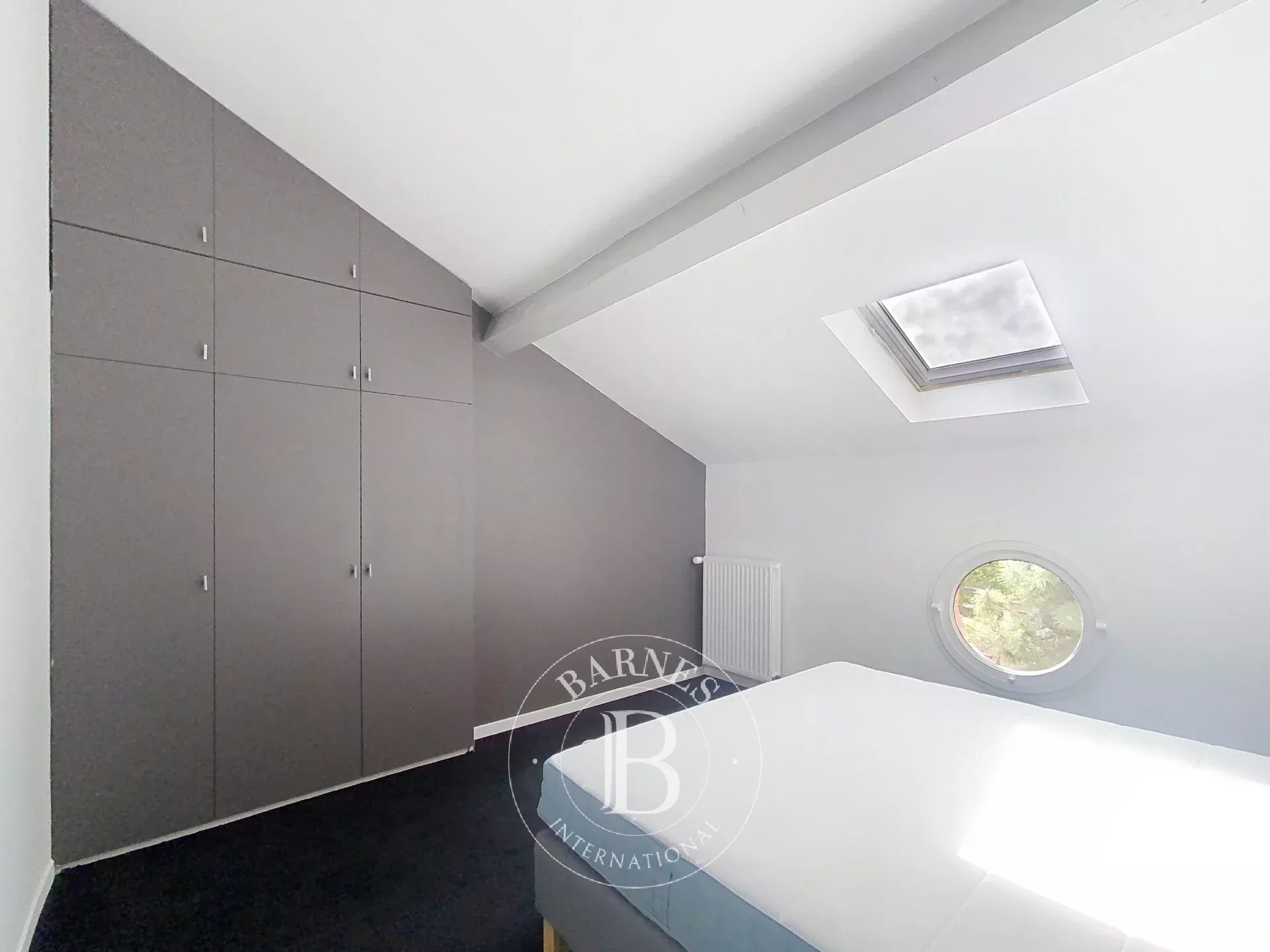 Courbevoie  - Maison 9 Pi&egrave;ces 5 Chambres - picture 15