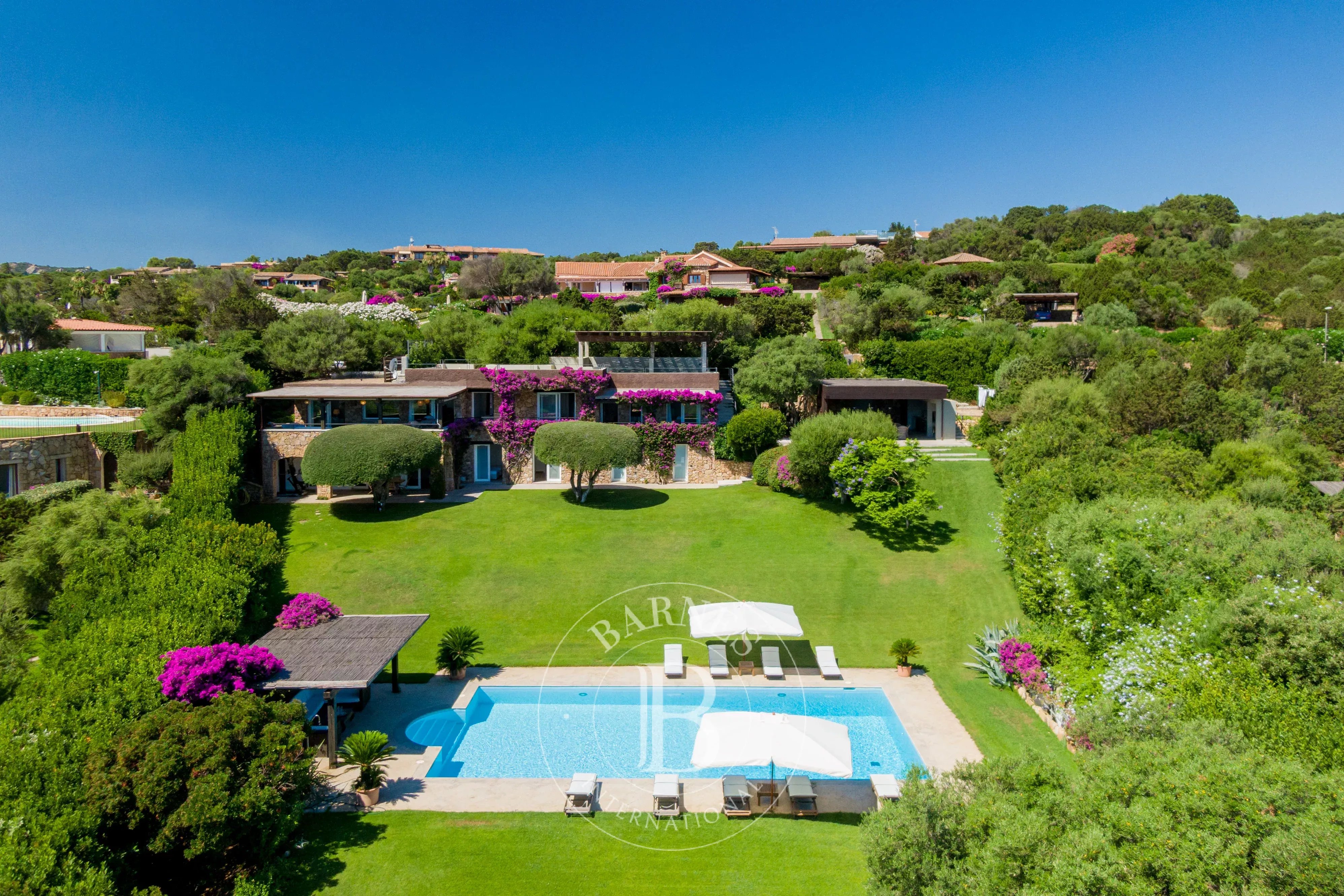 Villa Porto Rotondo  -  ref 6676081 (picture 1)