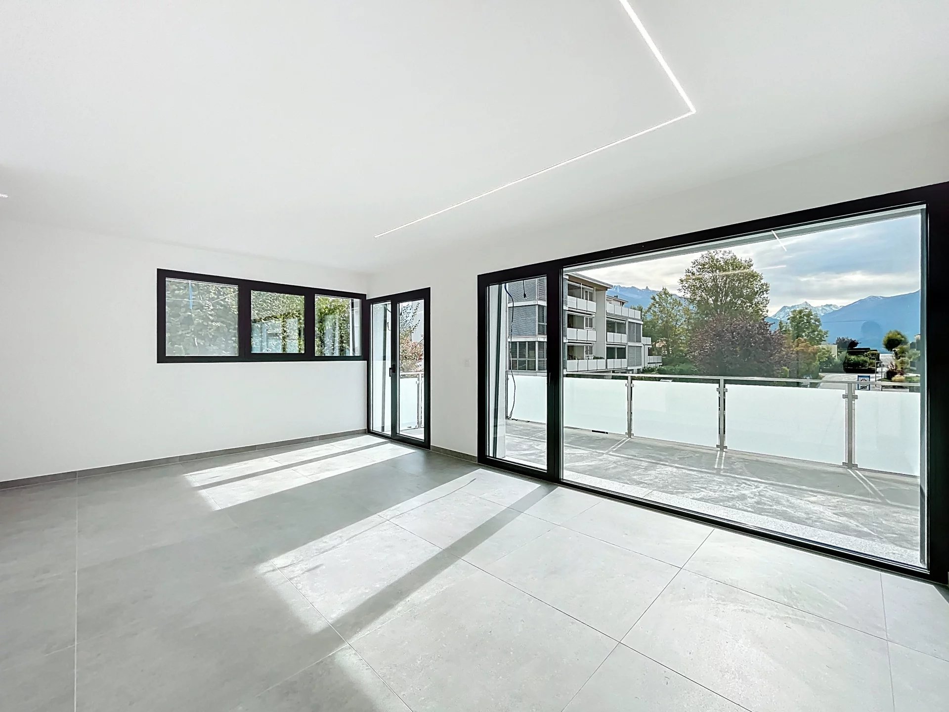 Maison neuve contemporaine – prête à emménager !