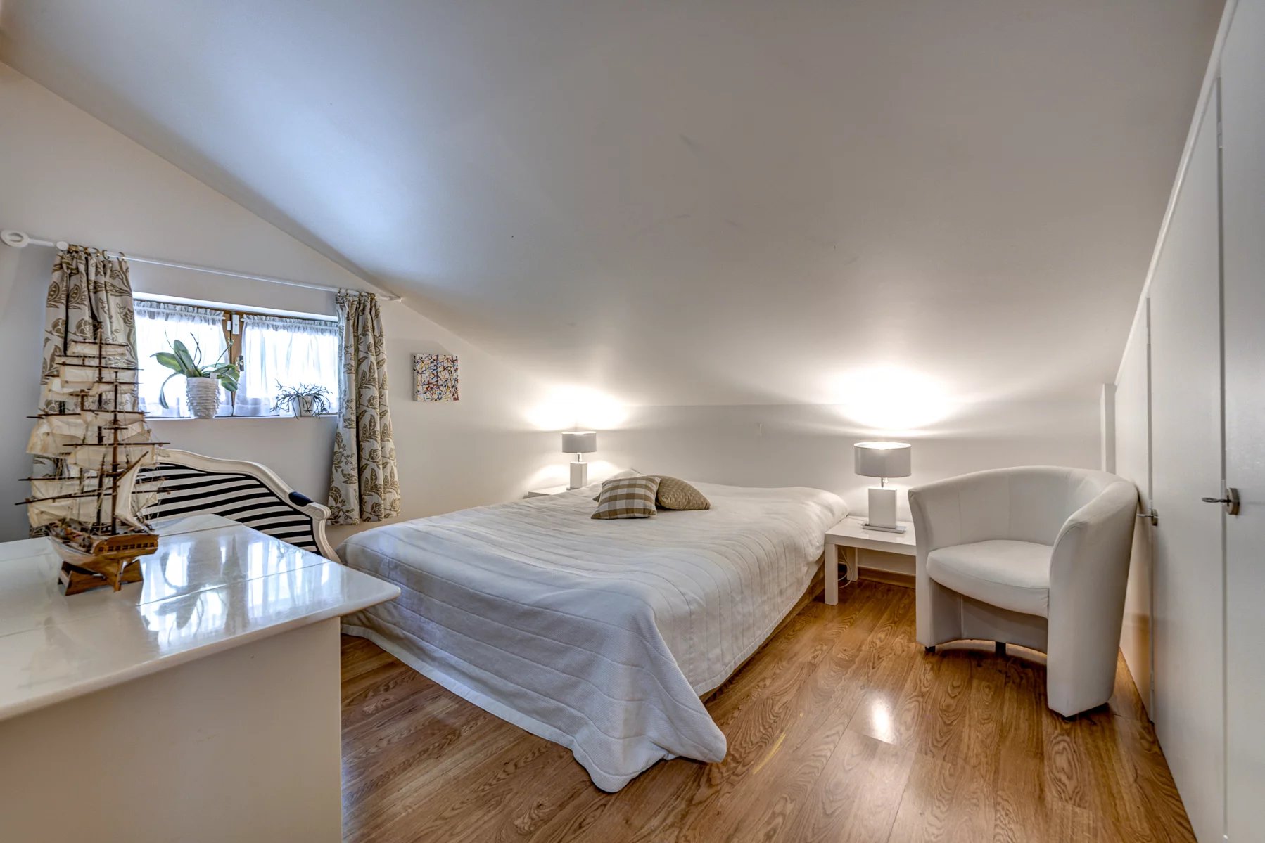 Photo of MORZINE - Elegant 5 bedroom chalet in Morzine