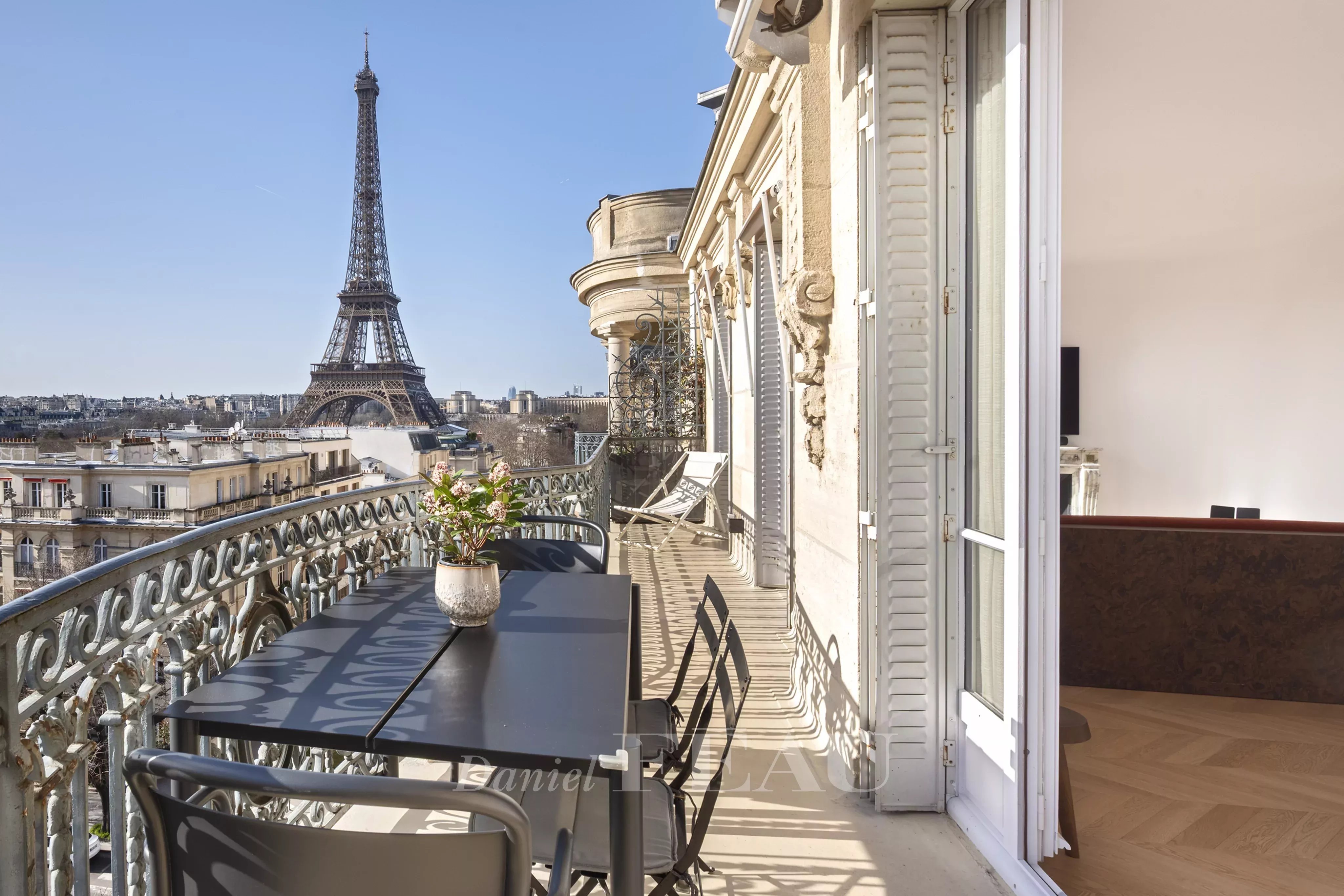 Sale Apartment Paris 7th