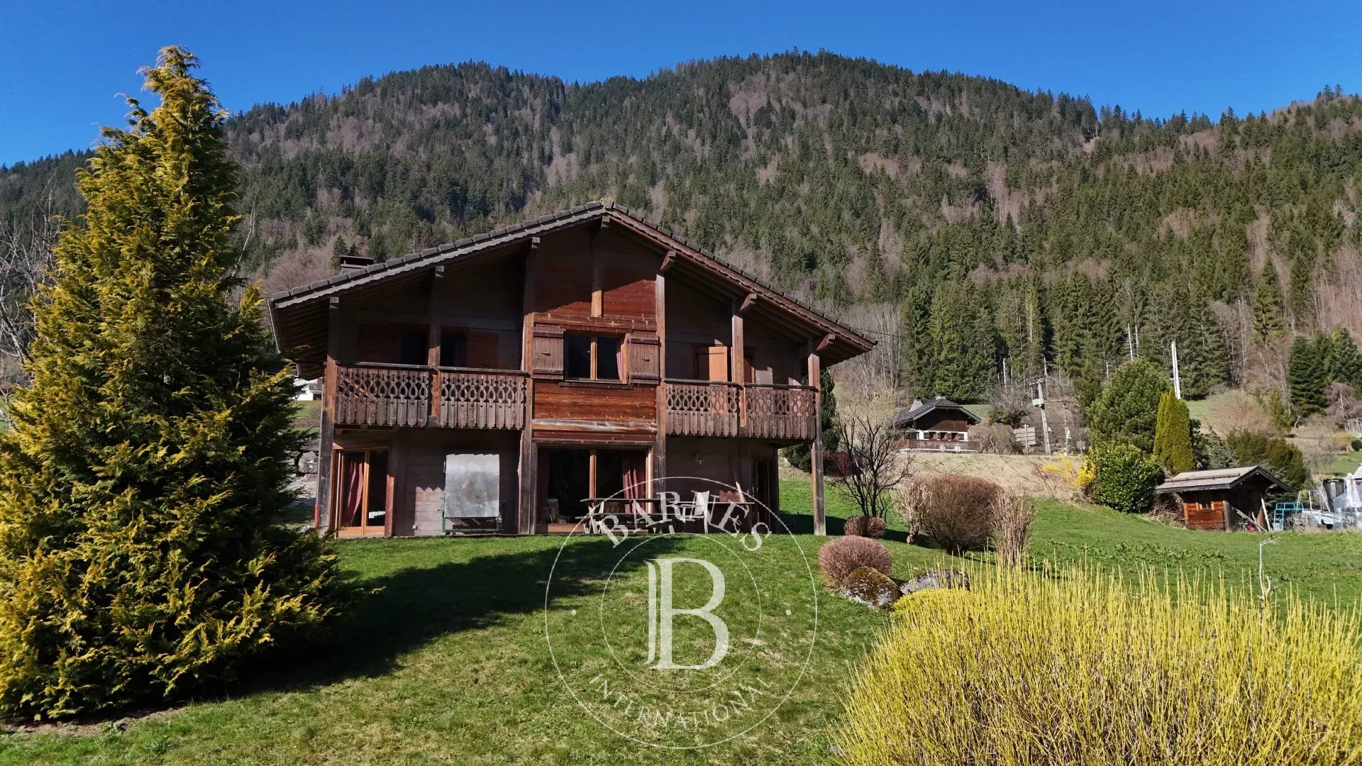 Photo of Essert-Romand – 4-Bedroom Chalet + Independent 1-Bedroom Apartment – Seasonal Rental