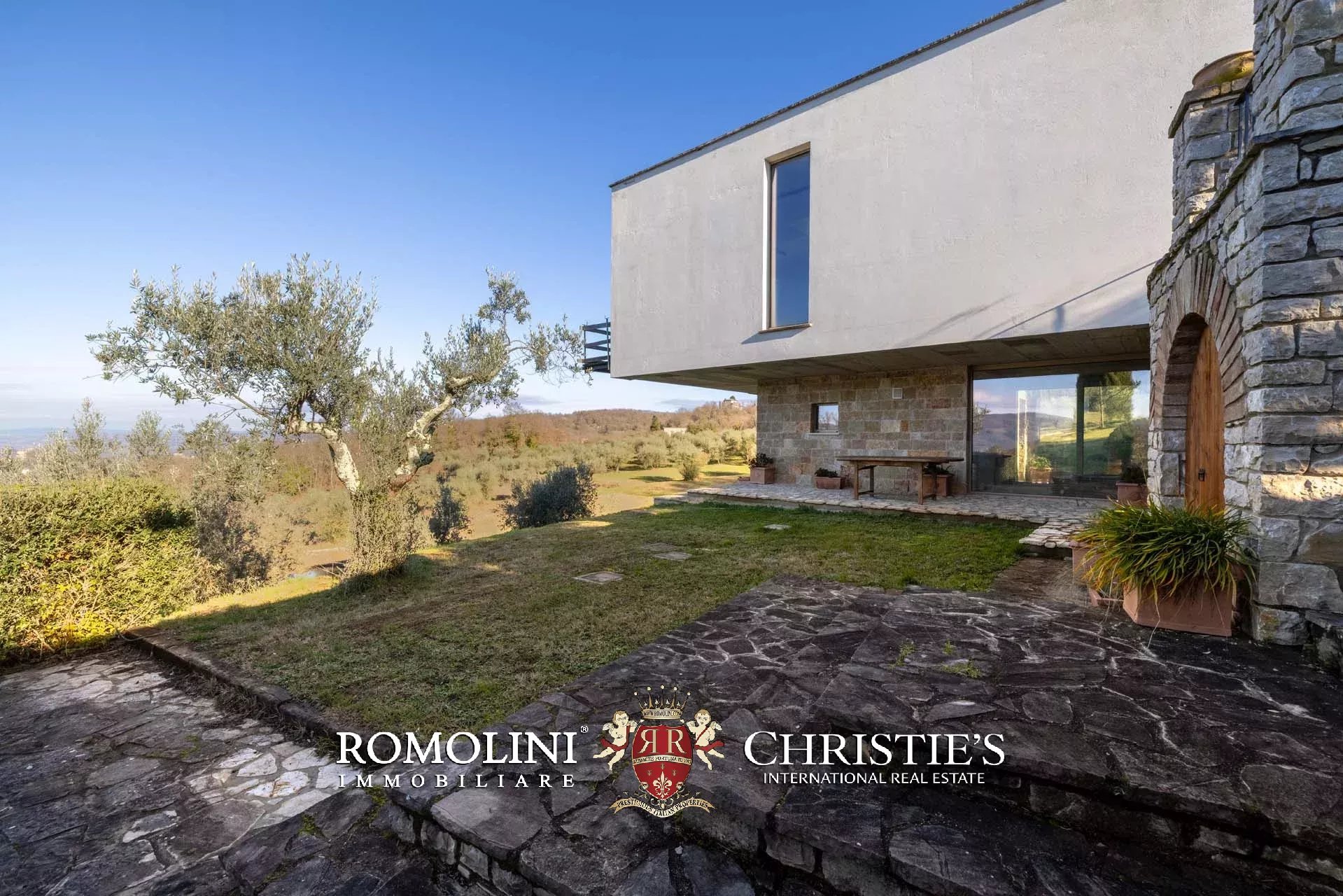 4 Bedroom Villa/Townhouse's Image 69