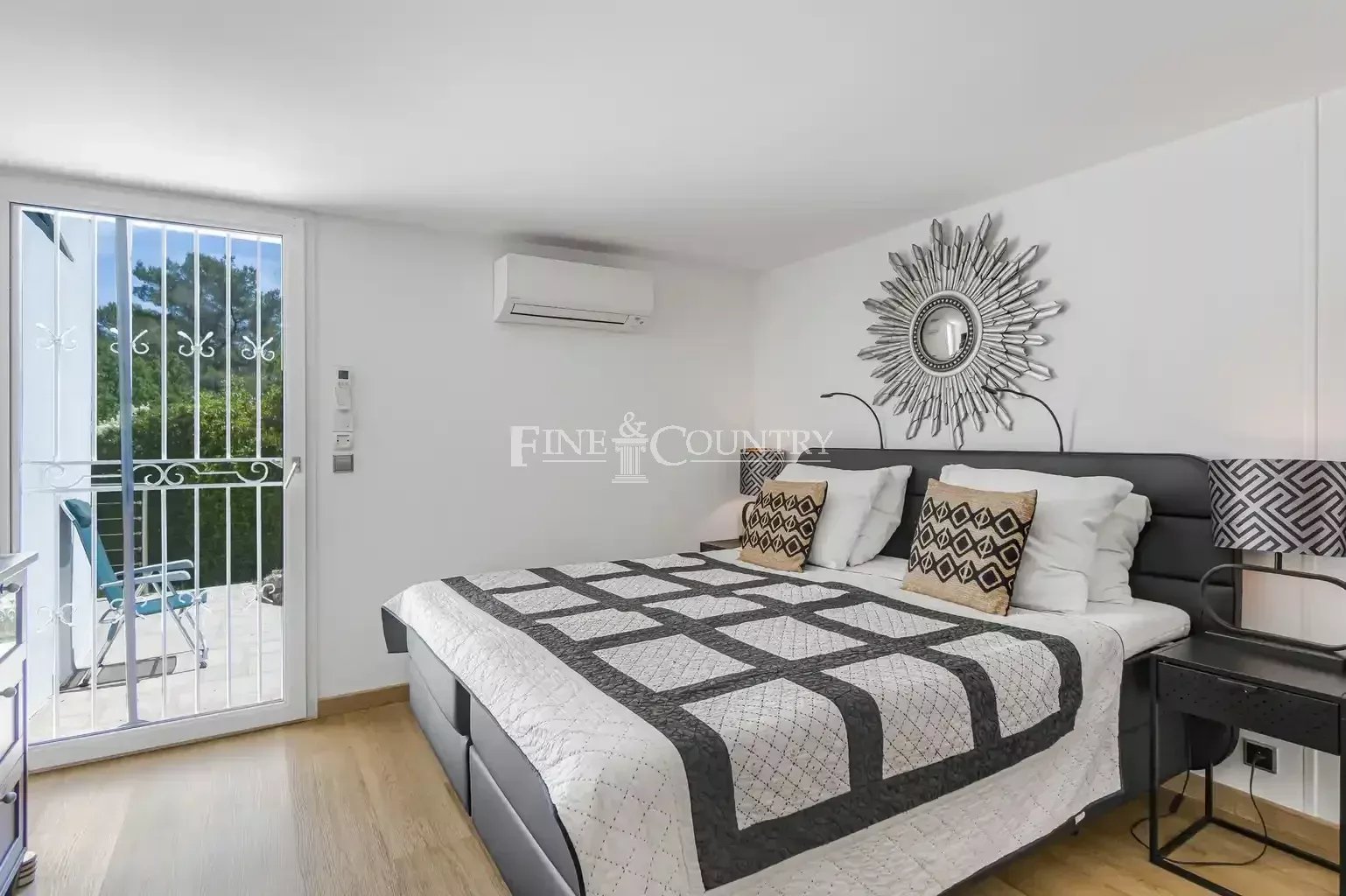 Photo of Villa for sale in Tourrettes with panoramic view