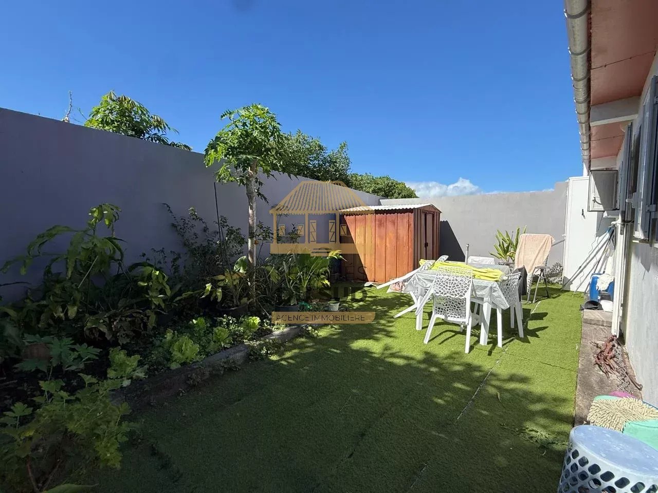 A VENDRE - MAISON DE TYPE T4 DE 76 M² ENVIRON - SAINT JOSEPH - 192 000 €
