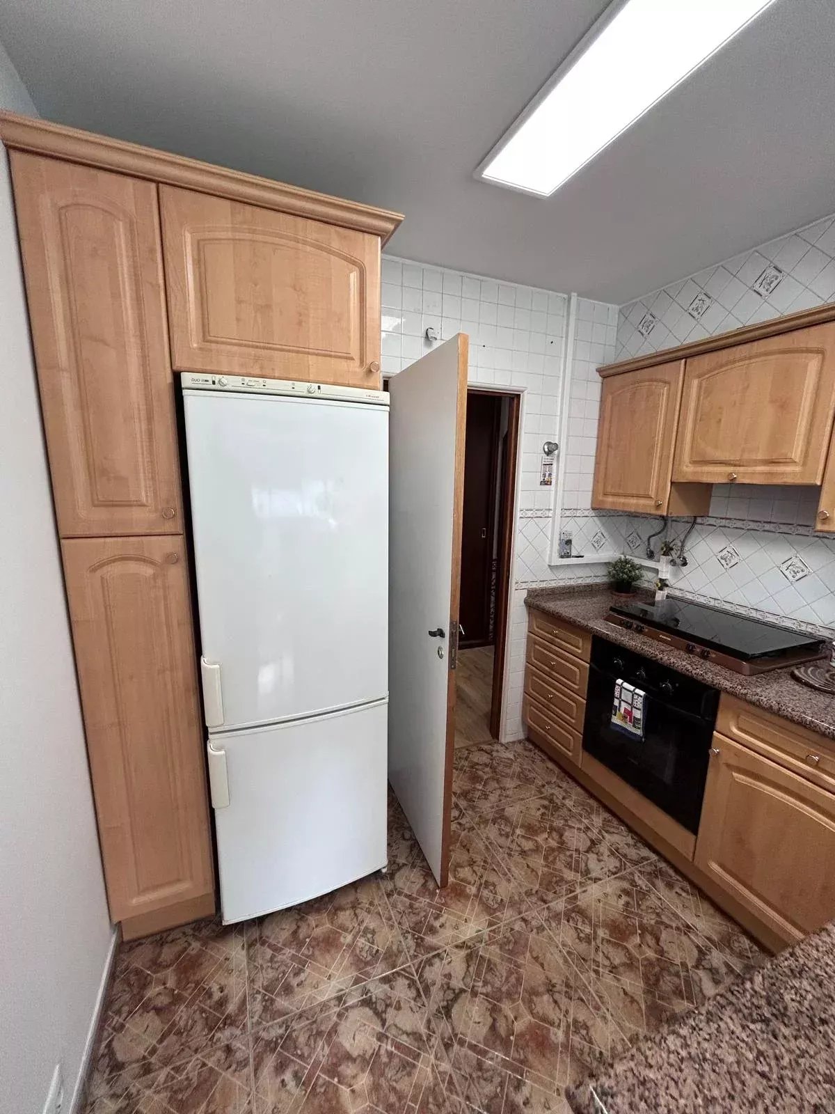 Modern 2-Bedroom Apartment 6th floor and Garage 87149317 image 16