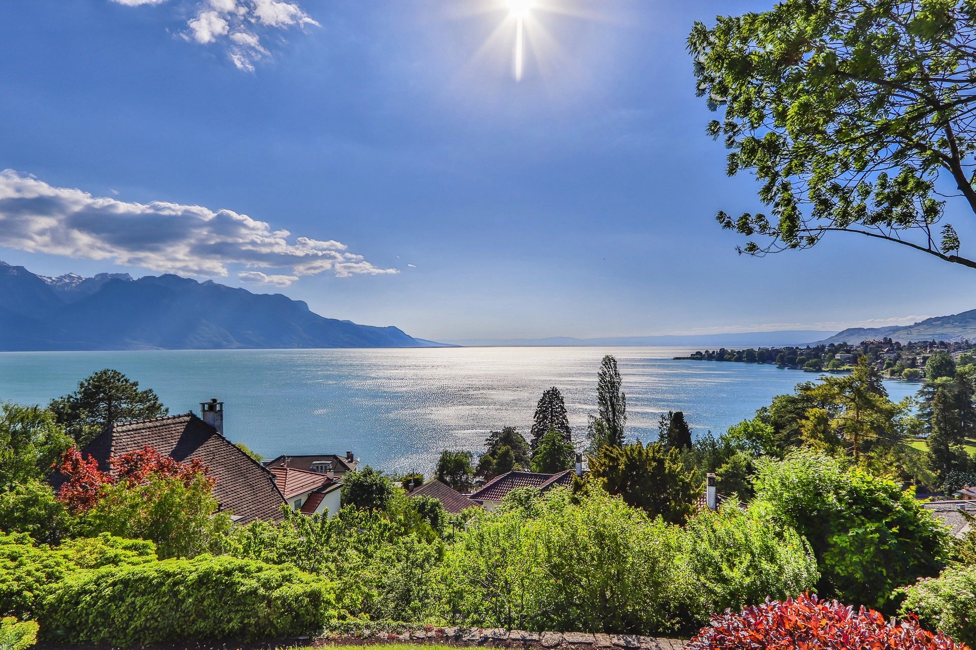 Property with an exceptional view of the lake