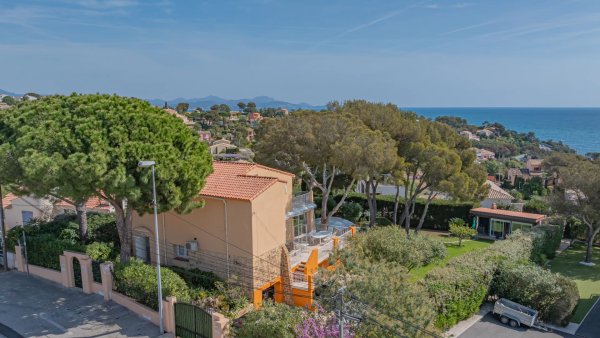 Villa in Issambres near the sea — photo 4