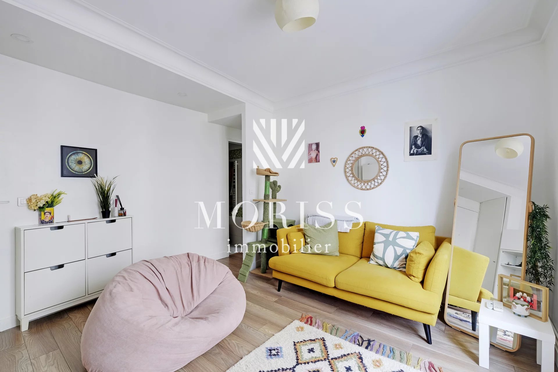 Charmant 2 pièces de 35 m² – Paris 10e, entre Canal Saint-Martin - Image Array