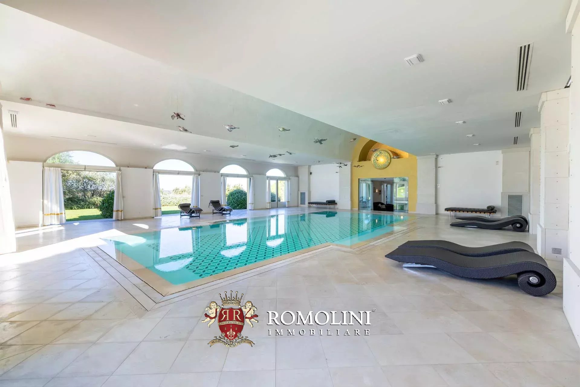 12 Bedroom Villa/Townhouse's Image 26