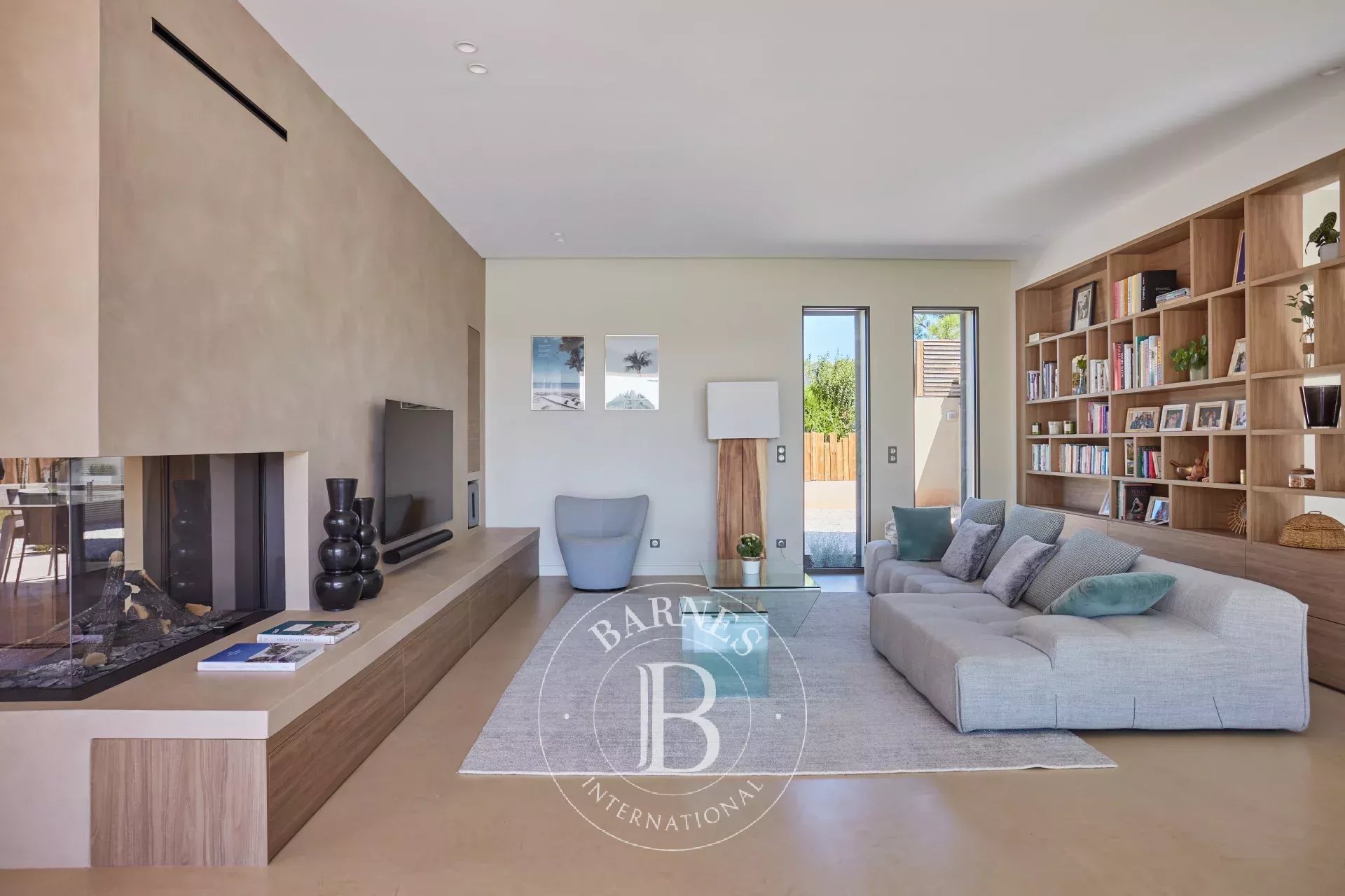 AIX-EN-PROVENCE — SINGLE-STORY HOUSE — 5 EN-SUITE BEDROOMS — HEATED POOL — WALKING DISTANCE TO AMENITIES - picture 13