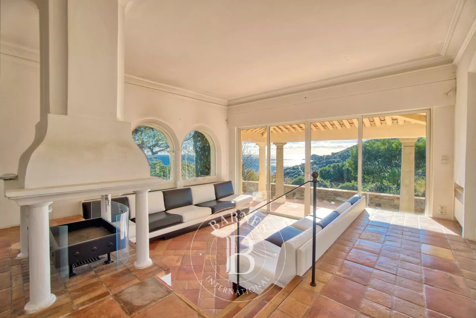 RAMATUELLE - L'ESCALET - PROPERTY WITH SEA VIEW