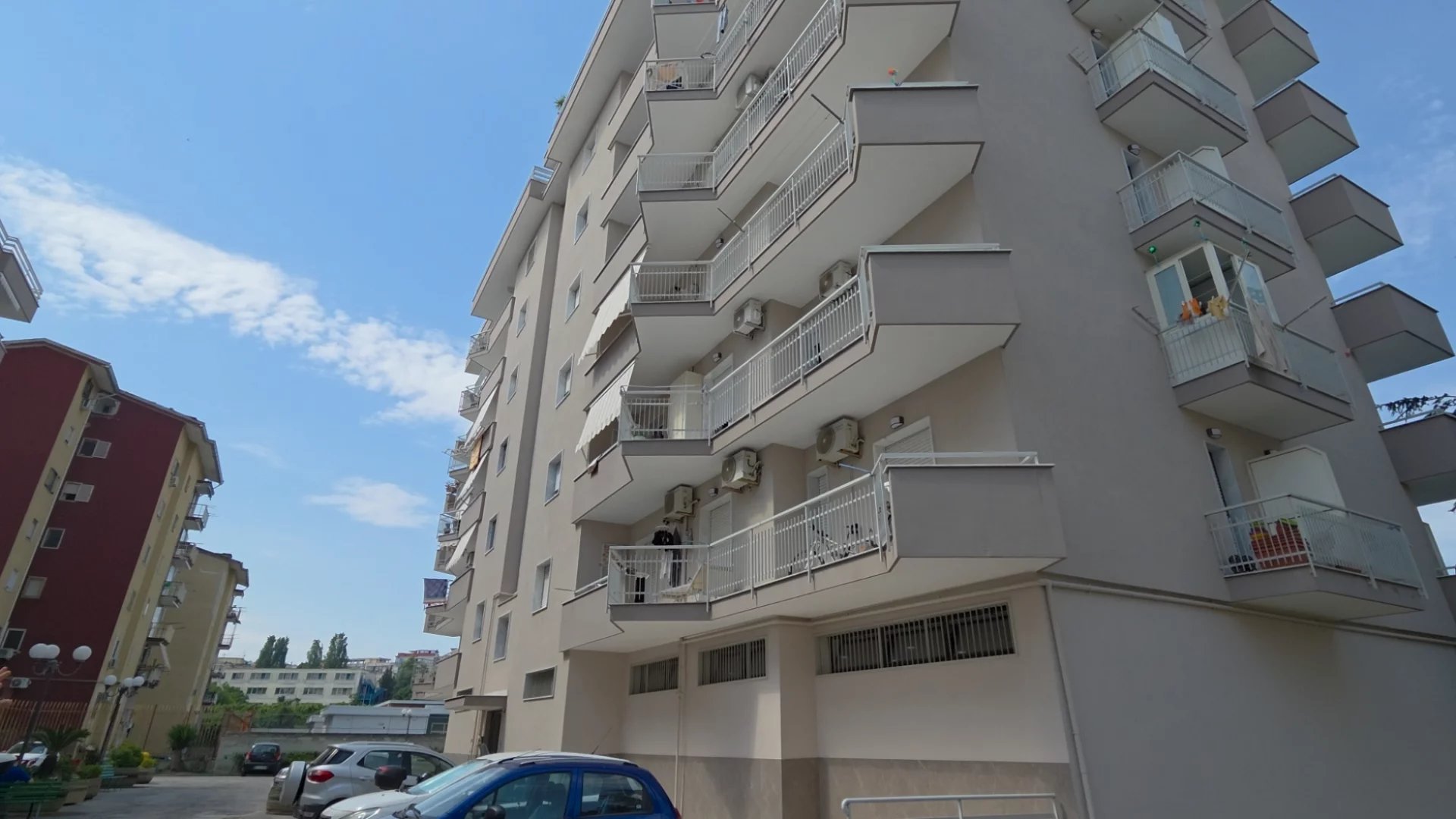 Quadrilocale Ristrutturato "Calvizzano" – Parco Deborah