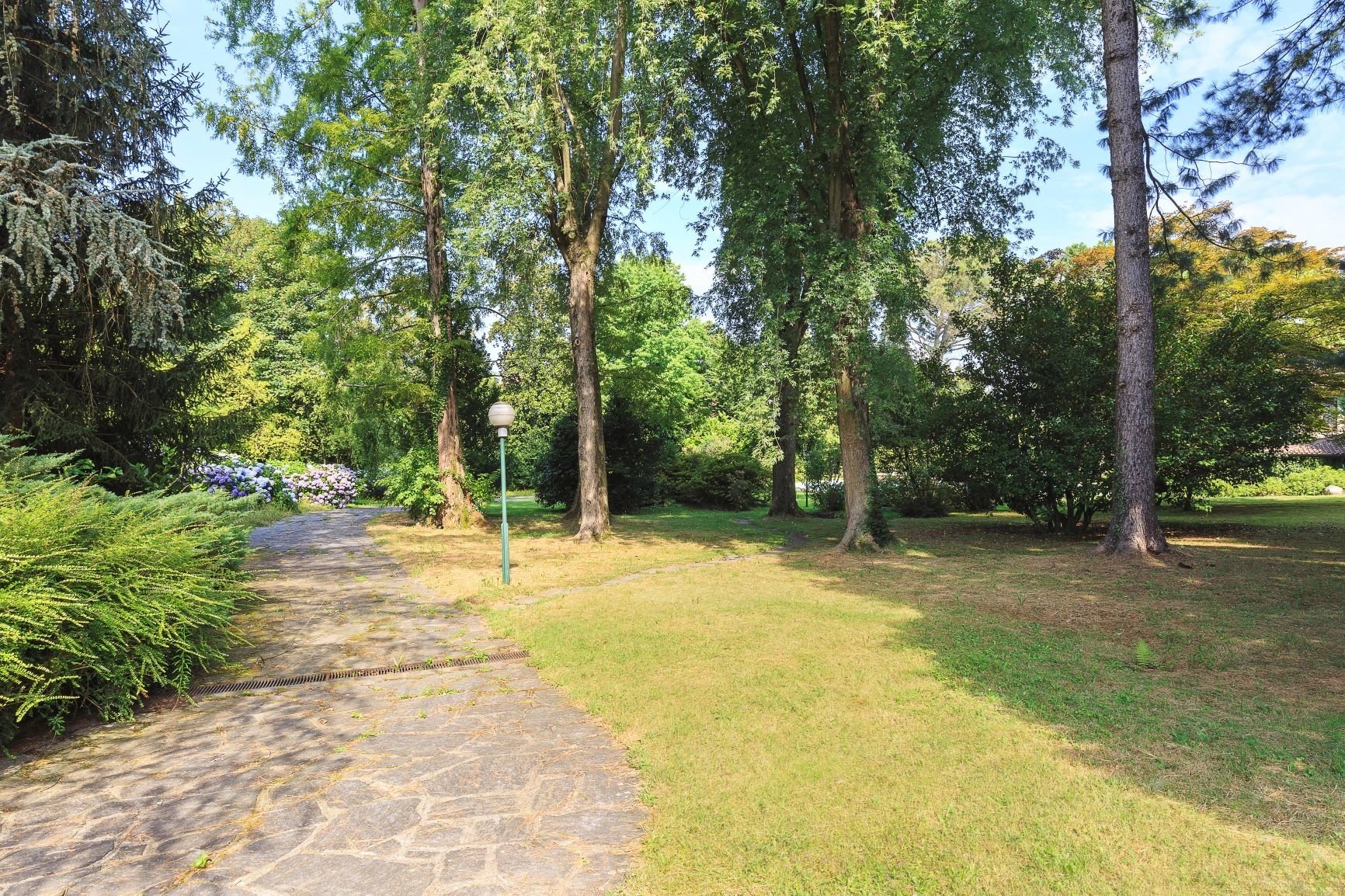 Villa in the Ticino National Park. Lake Maggiore - picture 17 title=