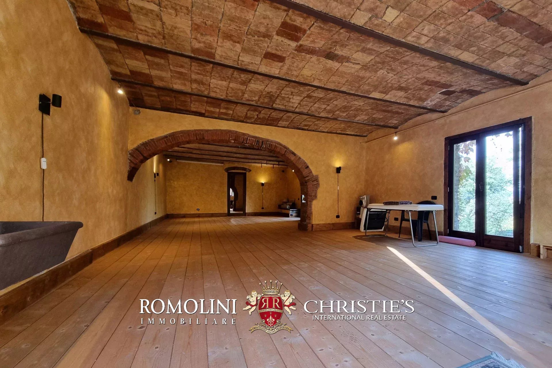 12 Bedroom Villa/Townhouse's Image 26