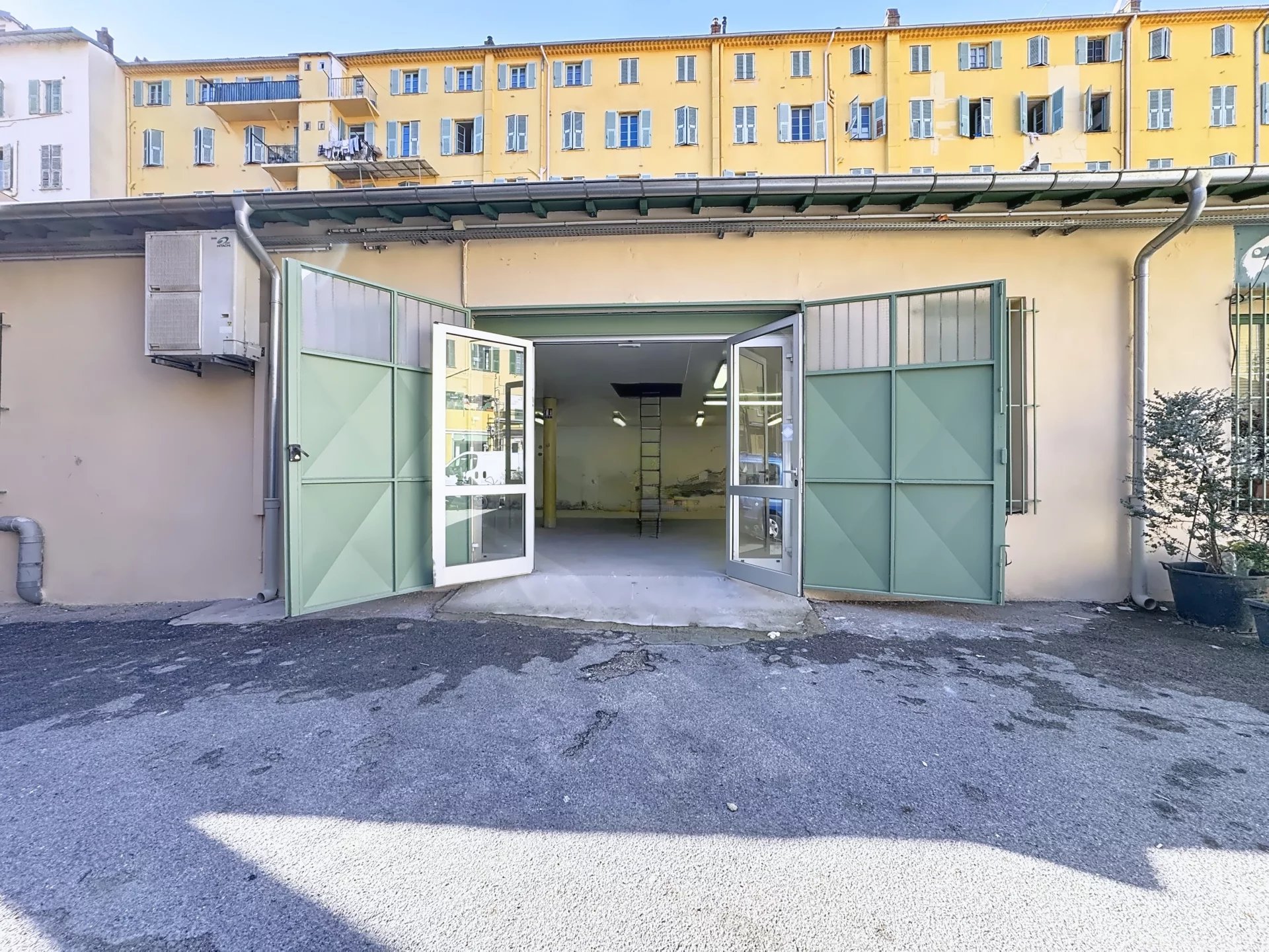 Vente Local commercial Nice Le Port