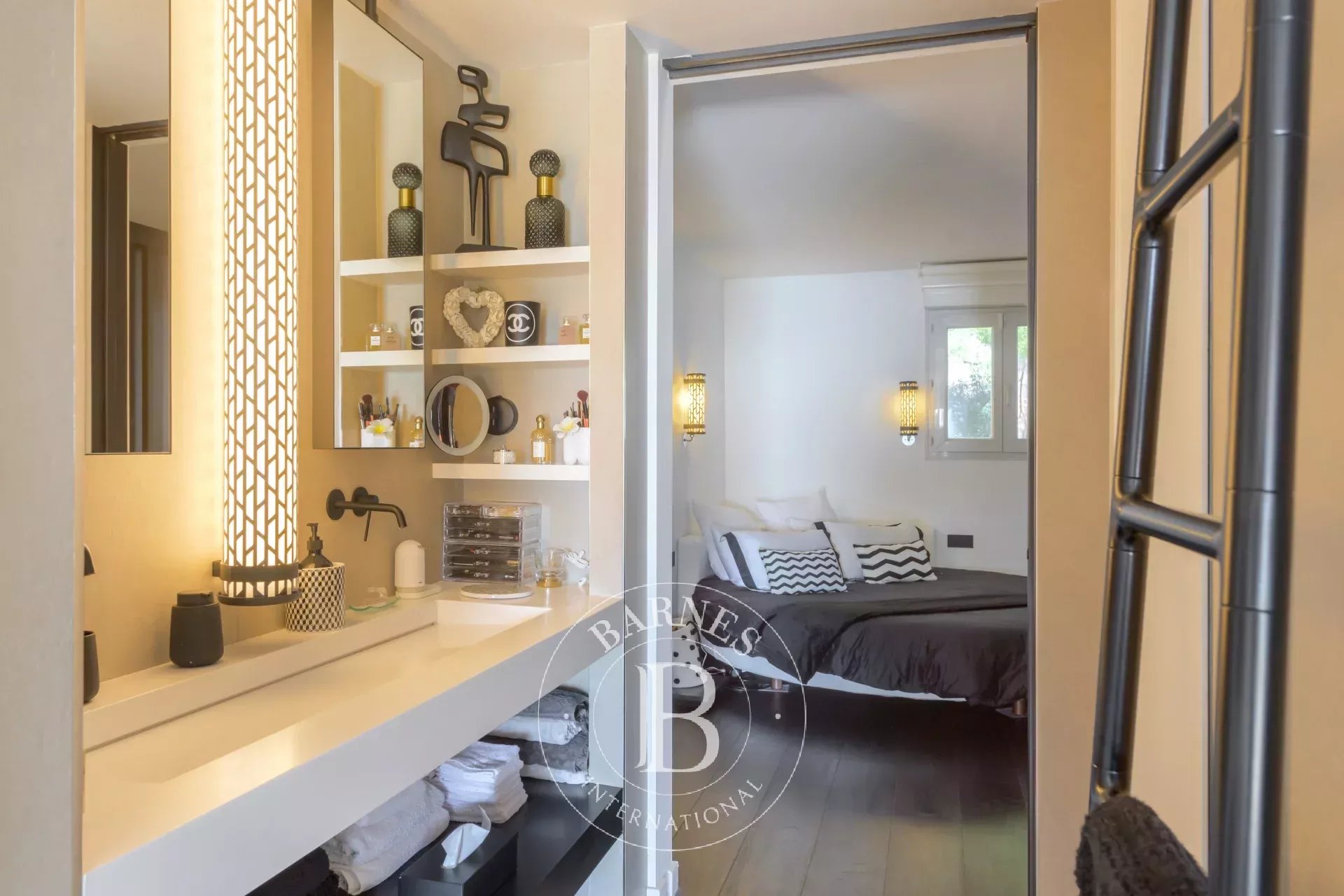 Daire Cassis - picture 10