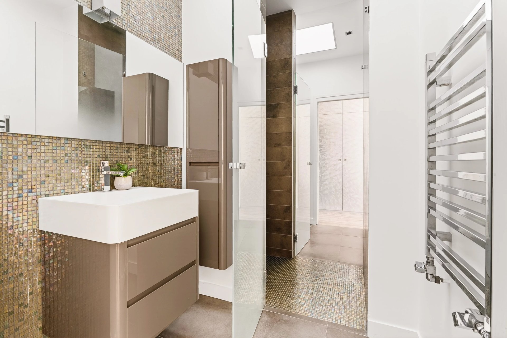 6 Bedroom Villa/Townhouse's Image 18