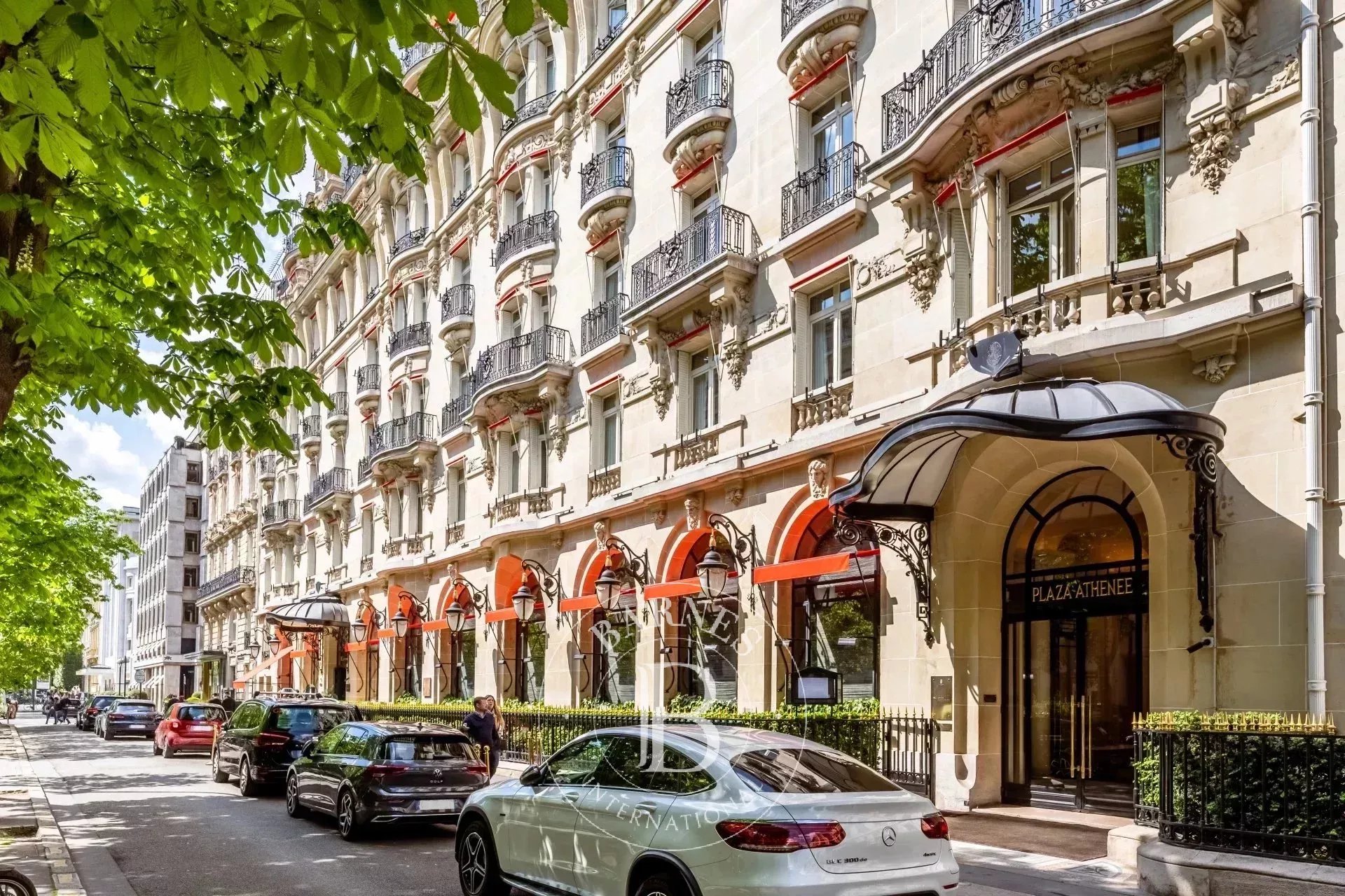 Apartment Paris 75008  -  ref 87102724 (picture 1)