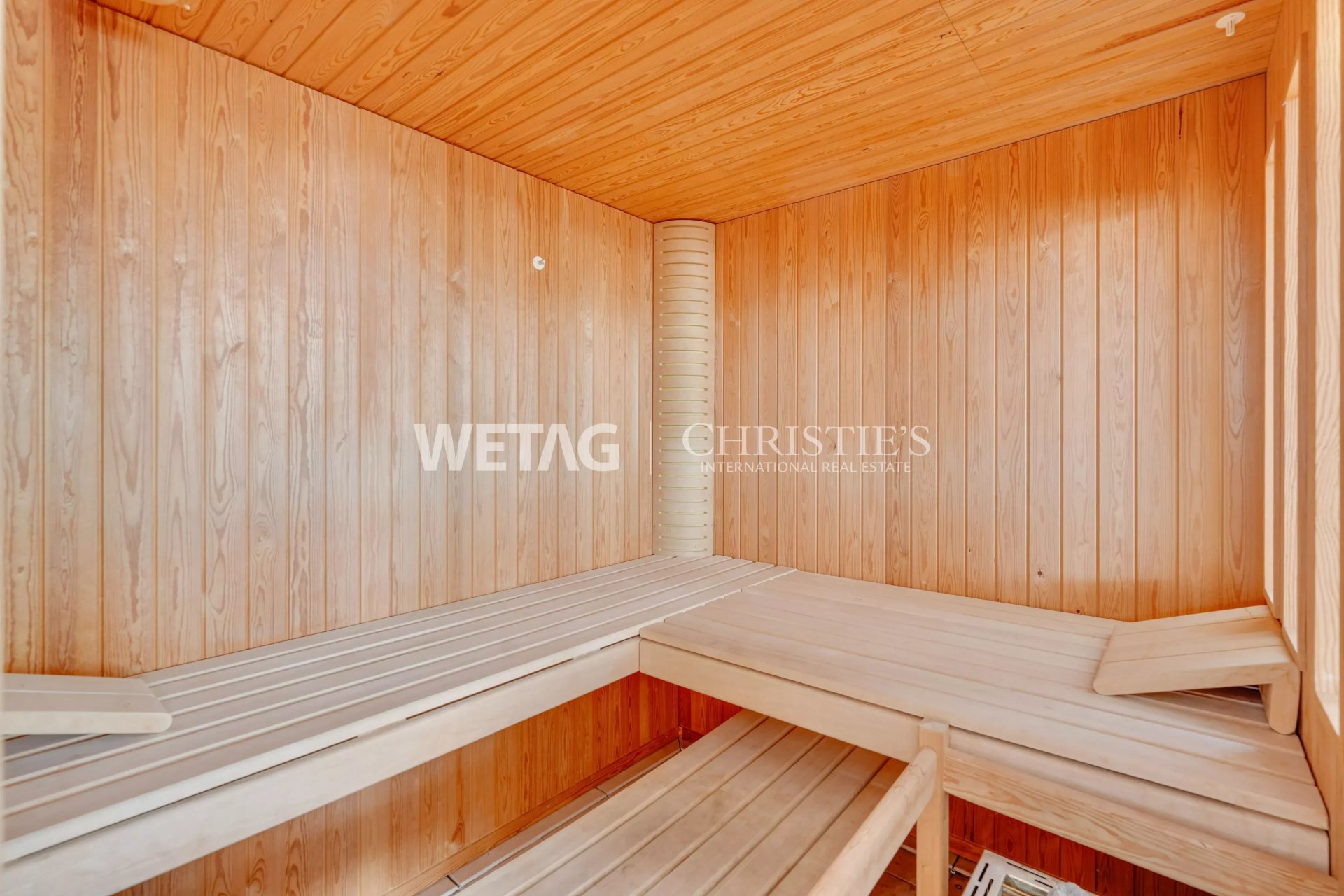 7 Bedroom Villa/Townhouse's Image 8