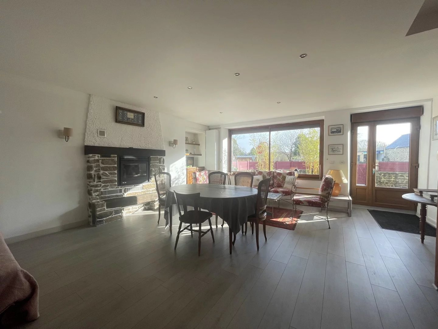 RARE MAISON EN PIERRES LA VICOMTE/RANCE