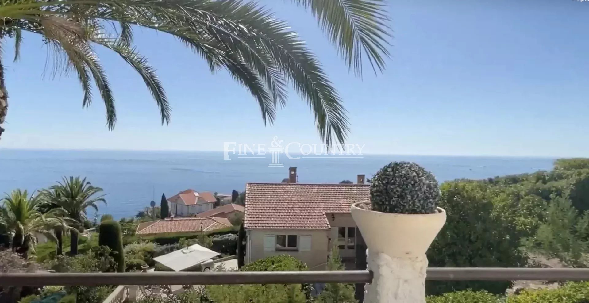 Photo of Villa for sale In Le Trayas with sea views and Estérel hills.