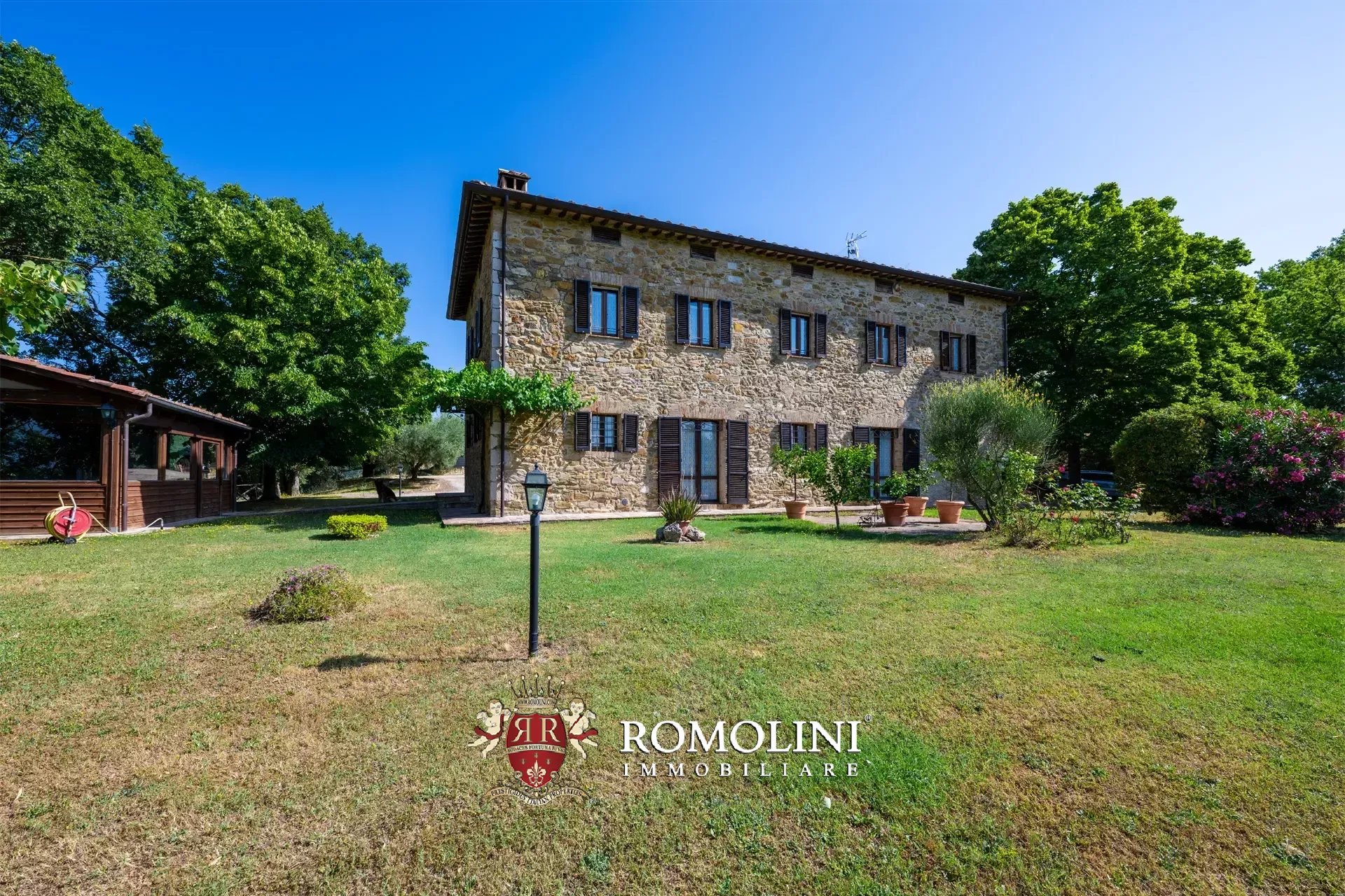 5 Bedroom Villa/Townhouse's Image 6