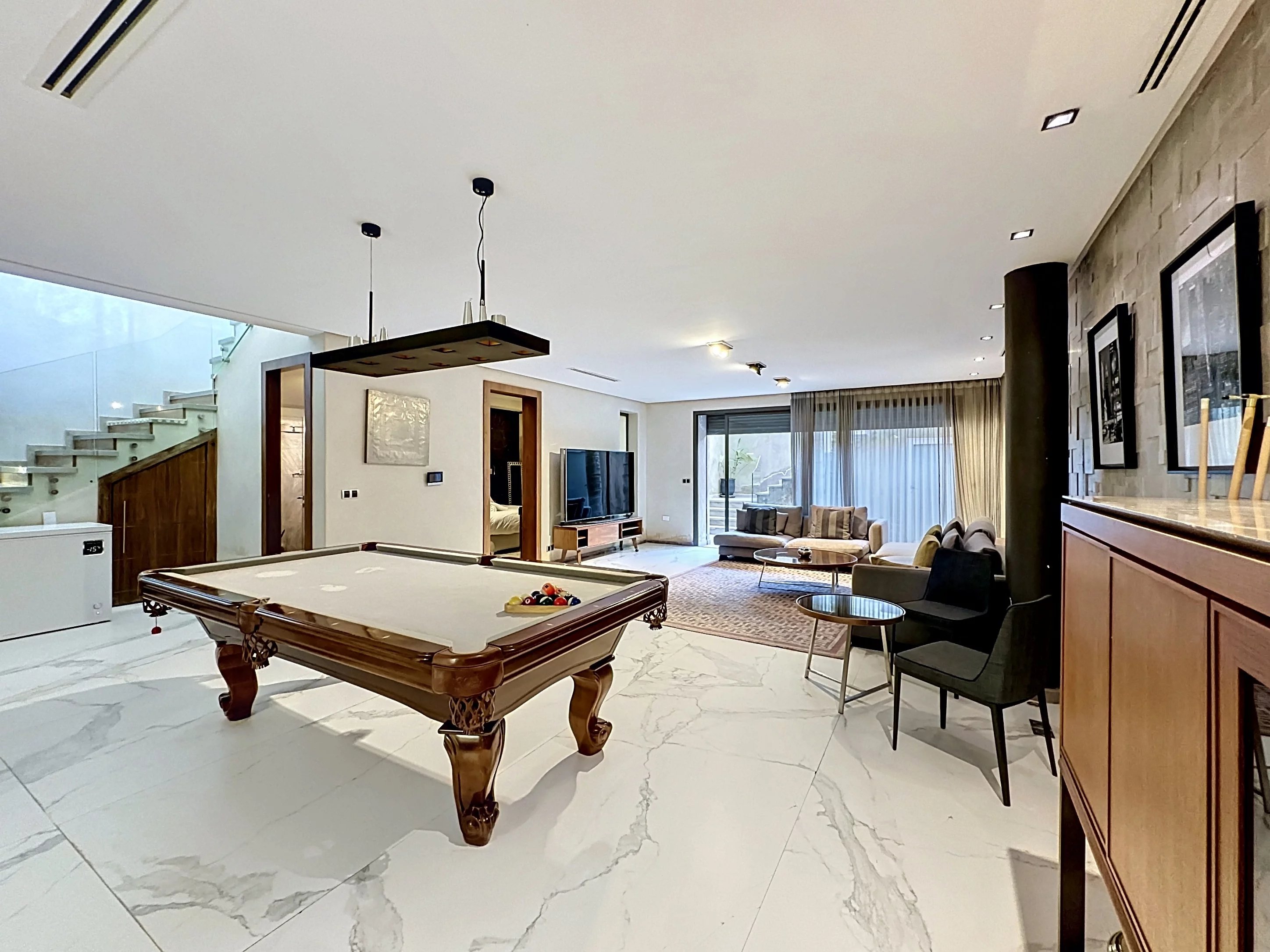 Exceptional Contemporary Villa with Heated Pool and Hammam in Marrakech