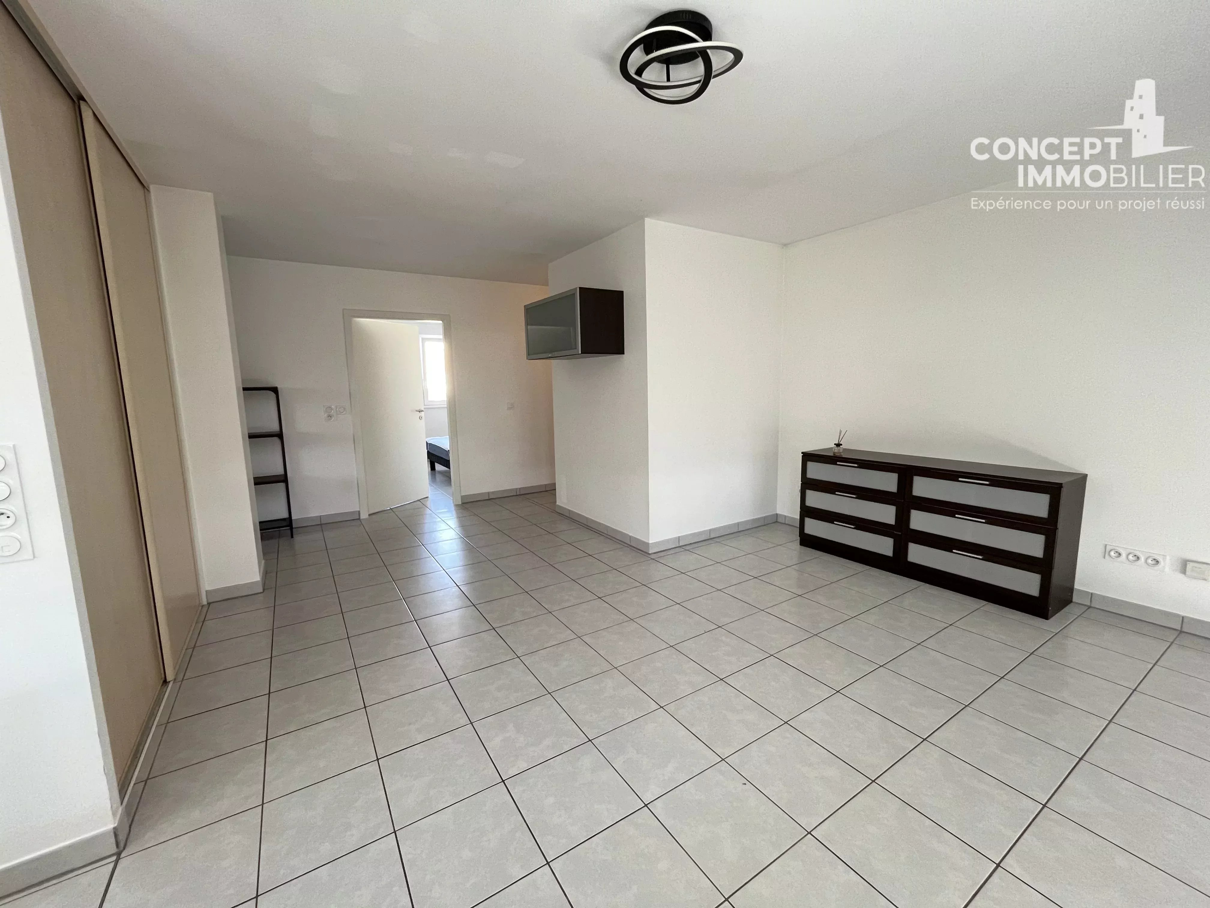Appartement meublé - T4 avec terrasse, jardin et parking à Basse-Ham